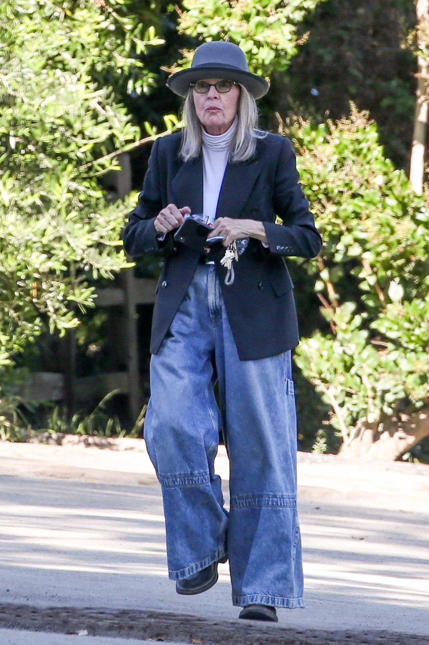Diane Keaton in a Black Blazer Arrives at Her Home in Santa Monica 07/21/2021