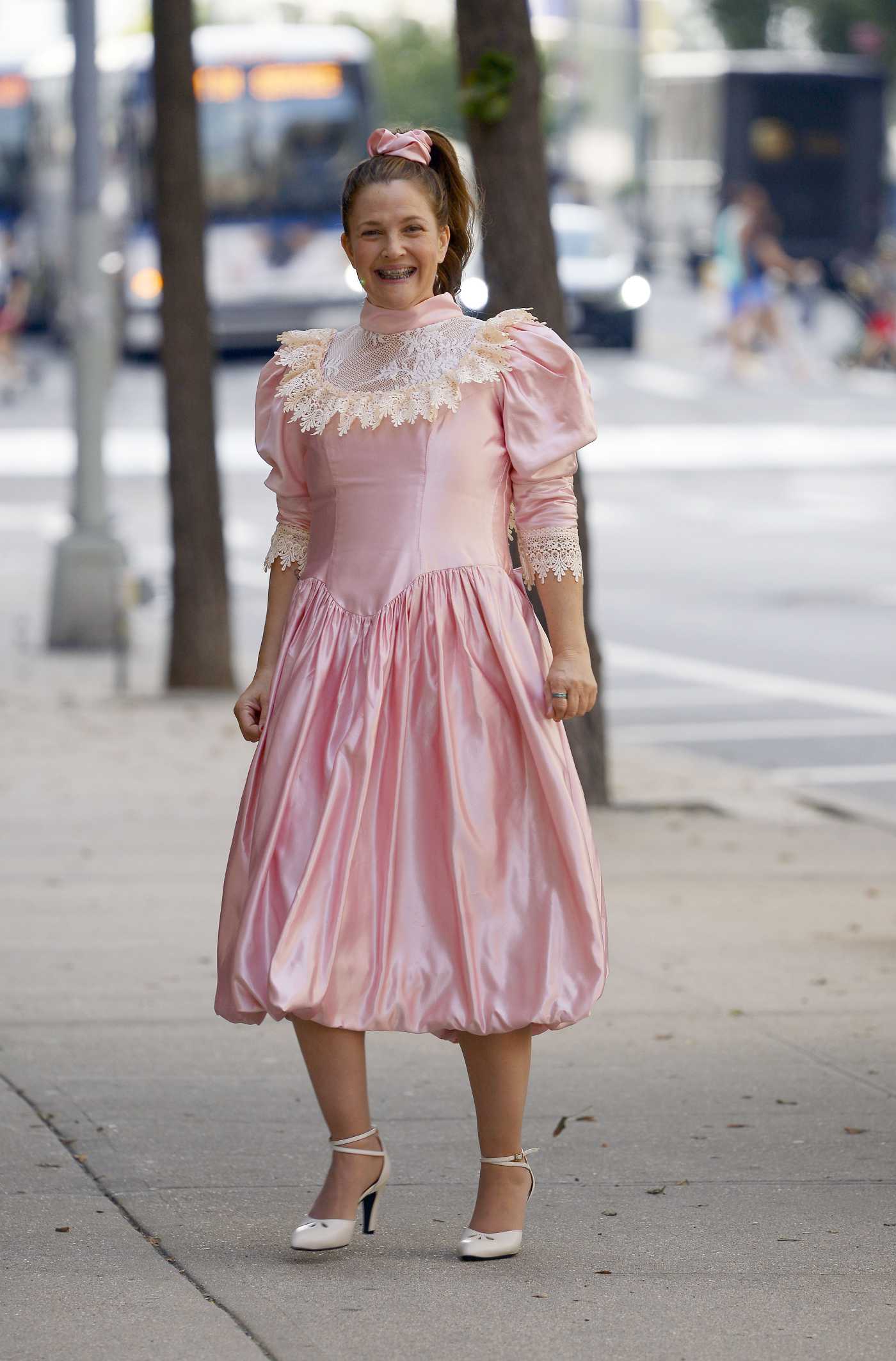 Drew Barrymore in a Pink Dress on the Set of Unknown Project in New York 08/25/2021