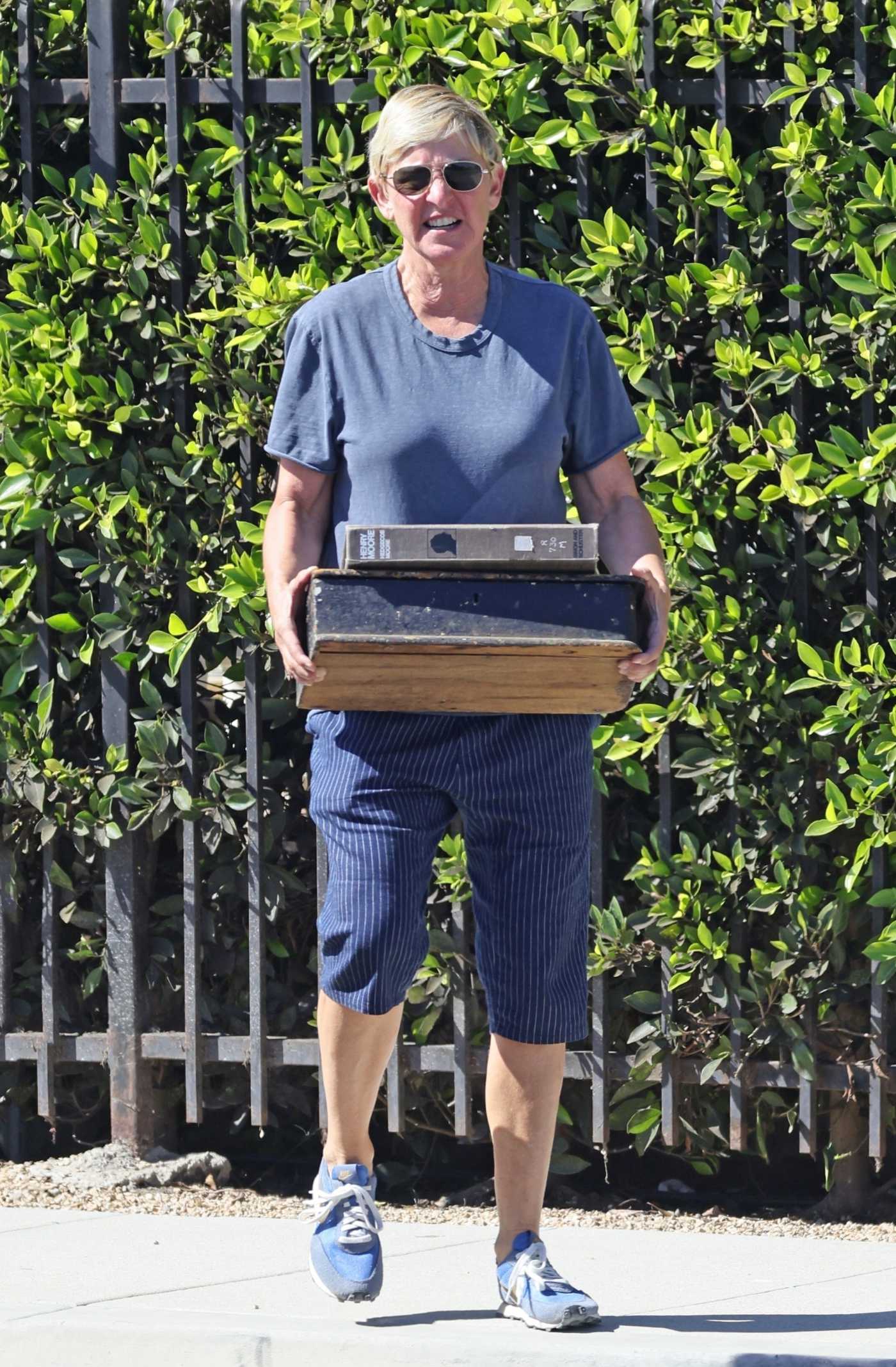 Ellen DeGeneres in a Blue Tee Shops for Antiques at a Garden Center in Montecito 08/04/2021