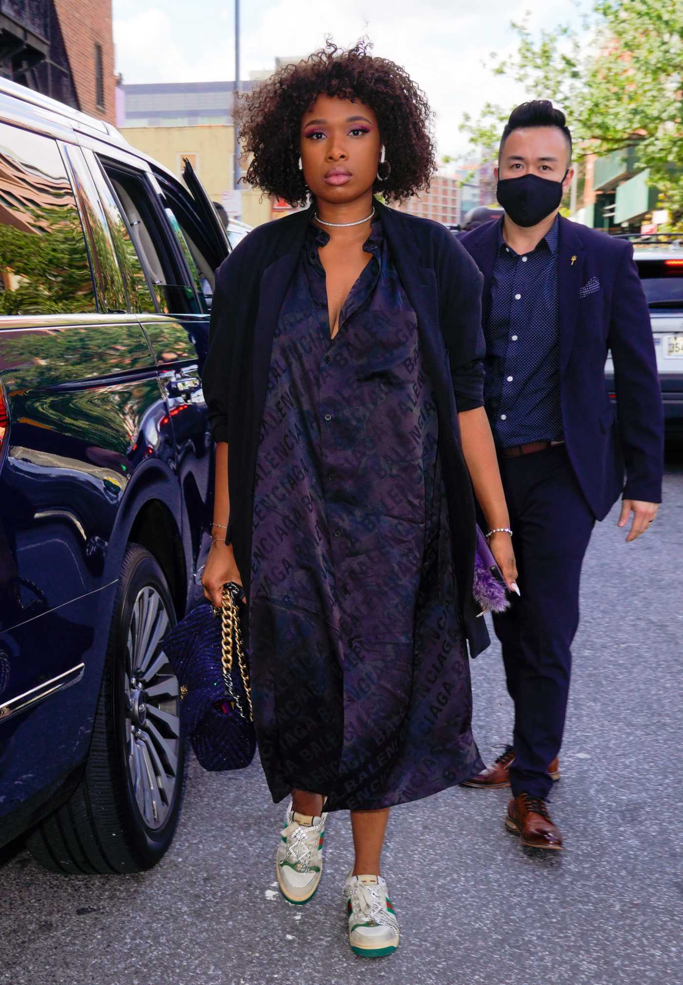 Jennifer Hudson in a Black Blazer Arrives at the Apollo Theater for Her Performance in Harlem, New York 08/20/2021