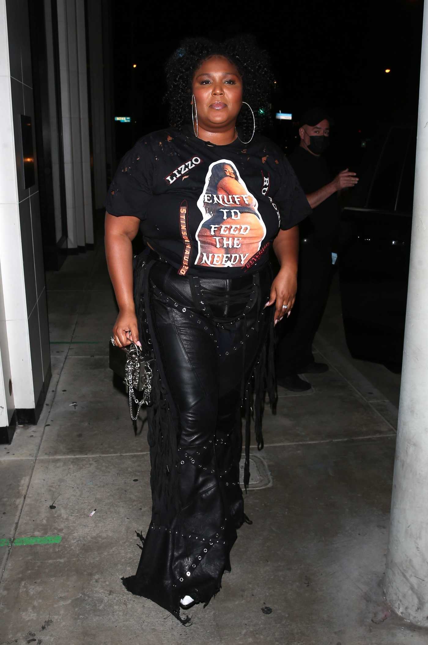 Lizzo in a Black Outfit Arrives for Dinner at Catch LA in West Hollywood 08/20/2021