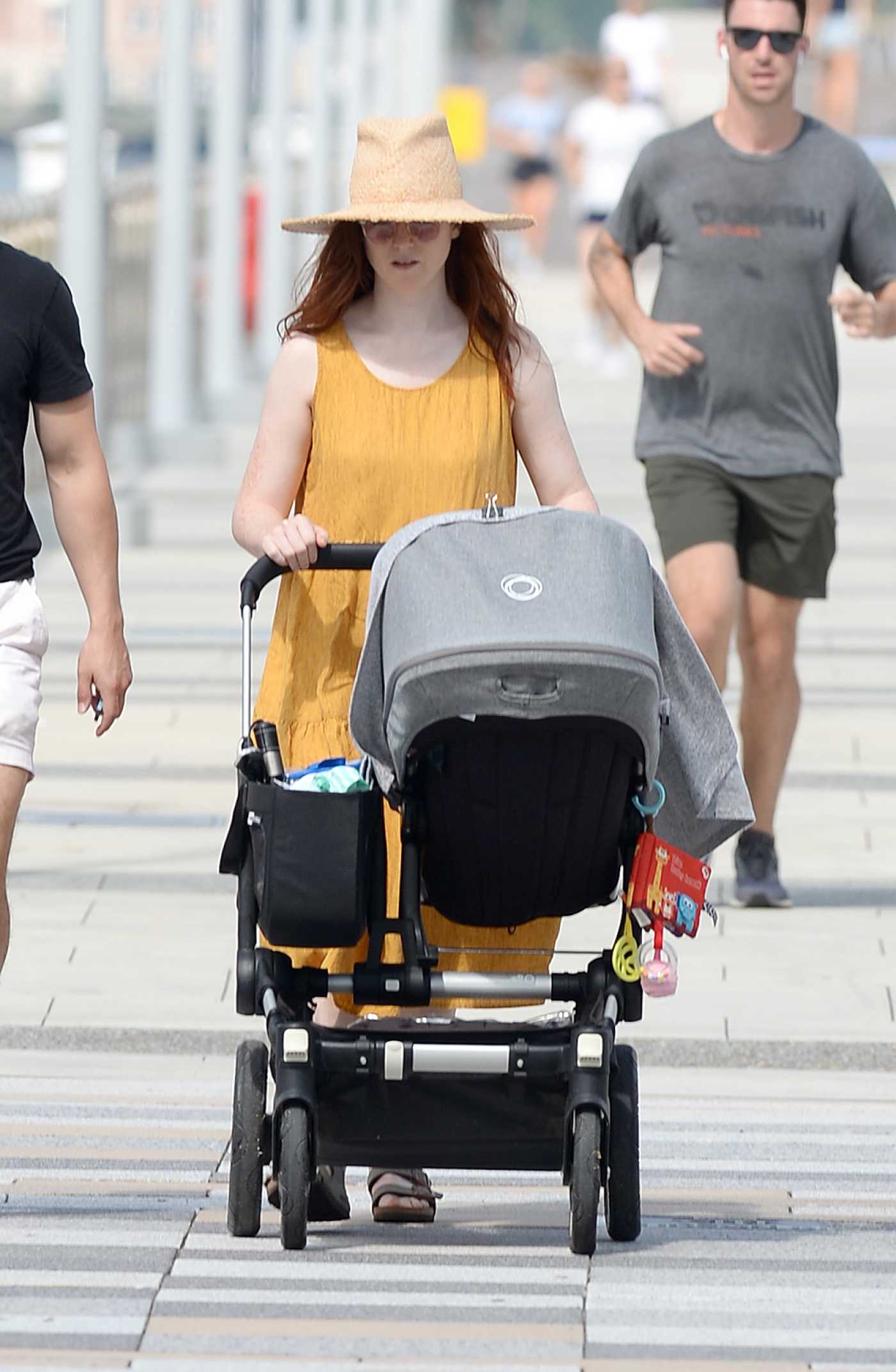 Rose Leslie in a Yellow Dress Was Spotted Out with Kit Harington in New York 08/08/2021