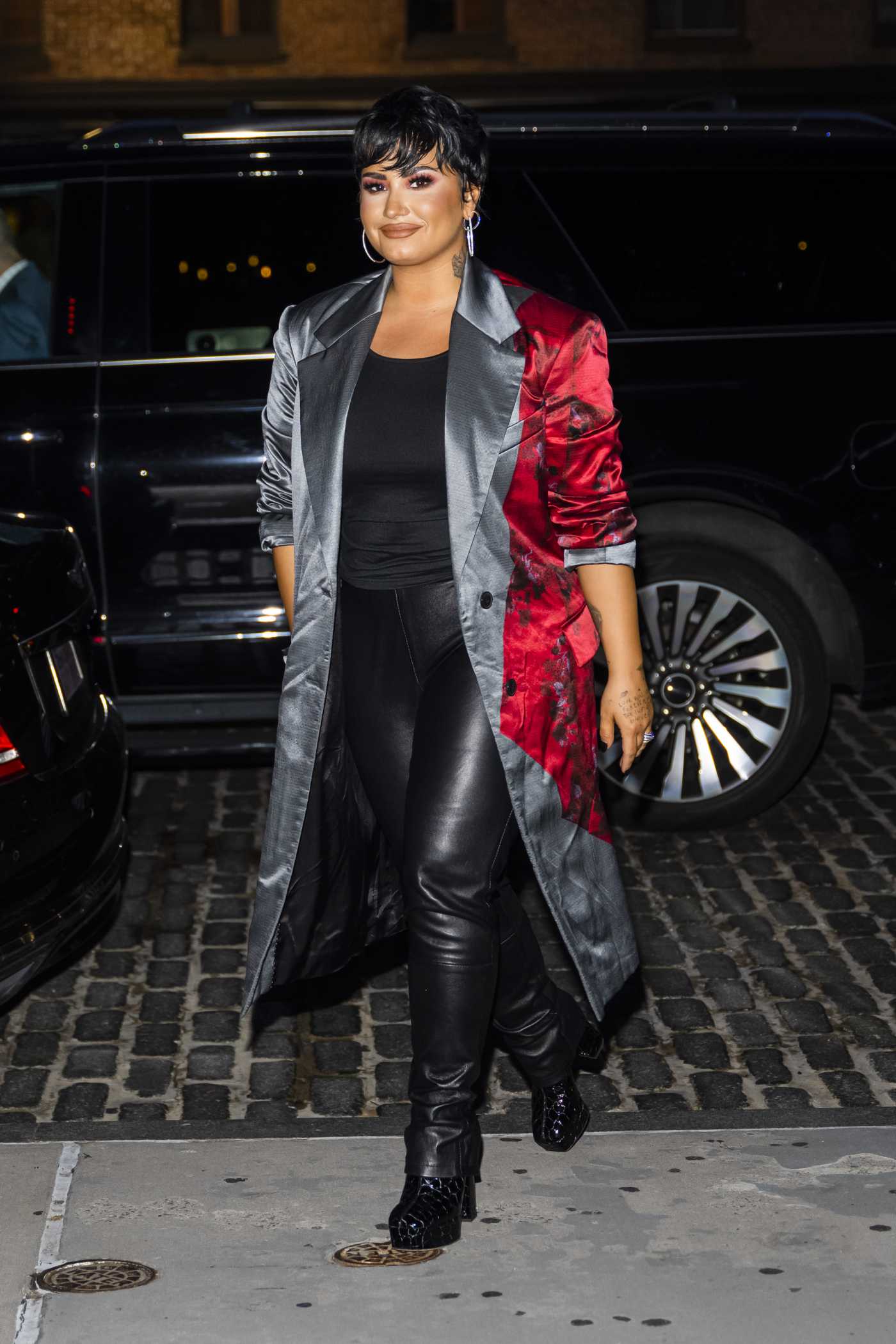 Demi Lovato in a Black Leather Pants Was Seen Out in New York 09/28/2021