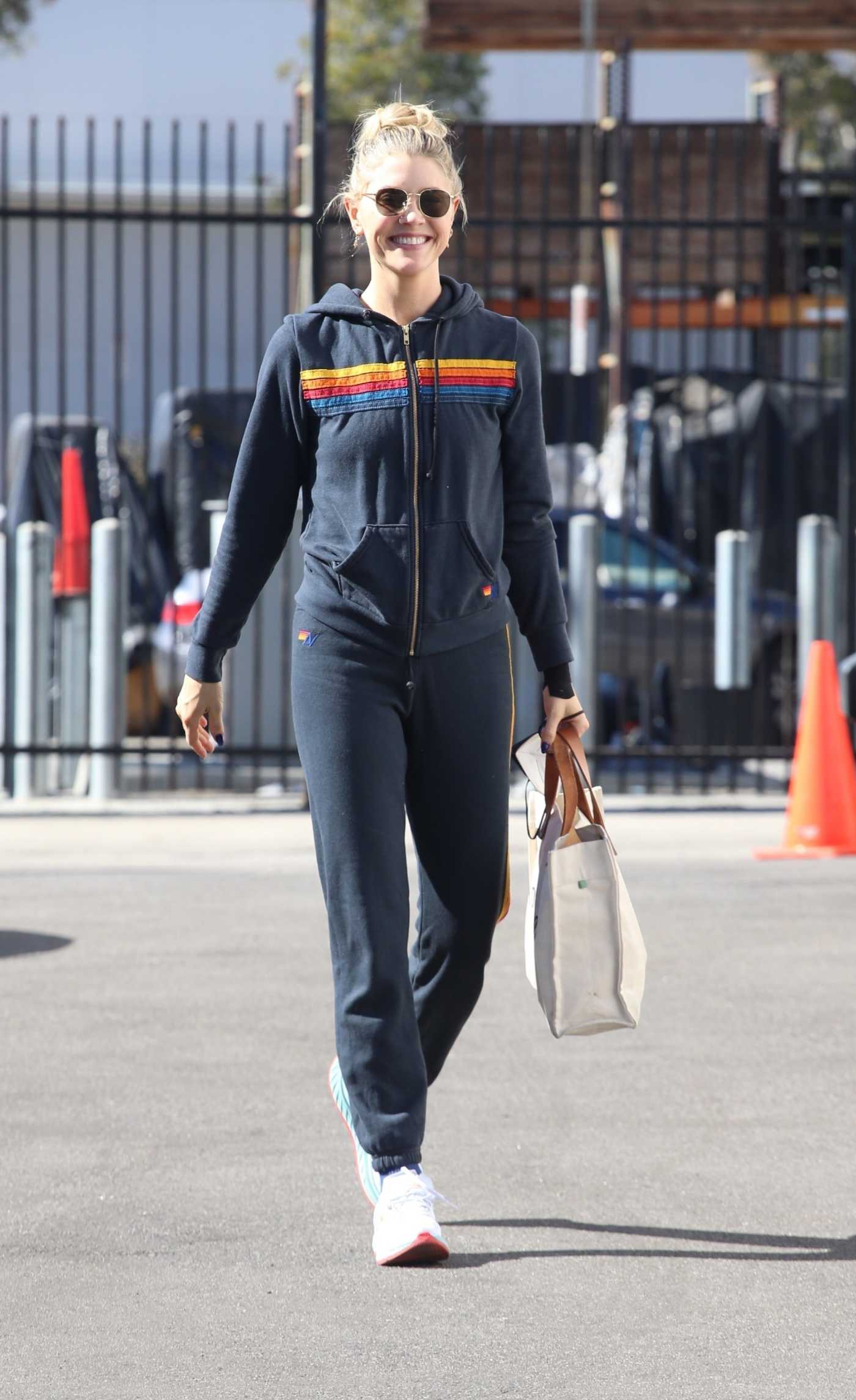 Amanda Kloots in a Black Sweatsuit Heads into the Dancing with The Stars Rehearsal Studio in Los Angeles 11/12/2021