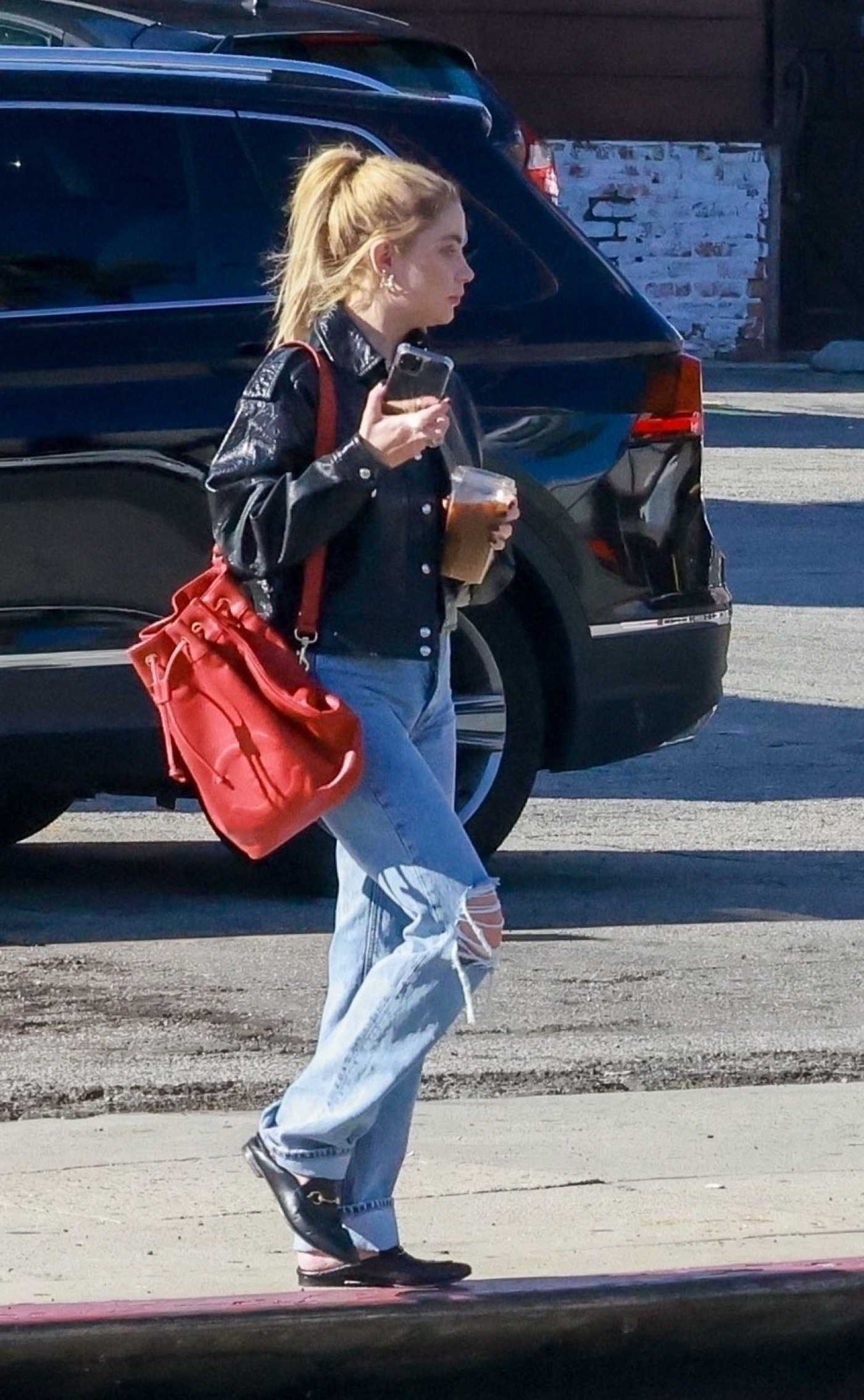 Ashley Benson in a Blue Ripped Jeans Has Lunch with G-Eazy in Los Feliz 12/26/2021