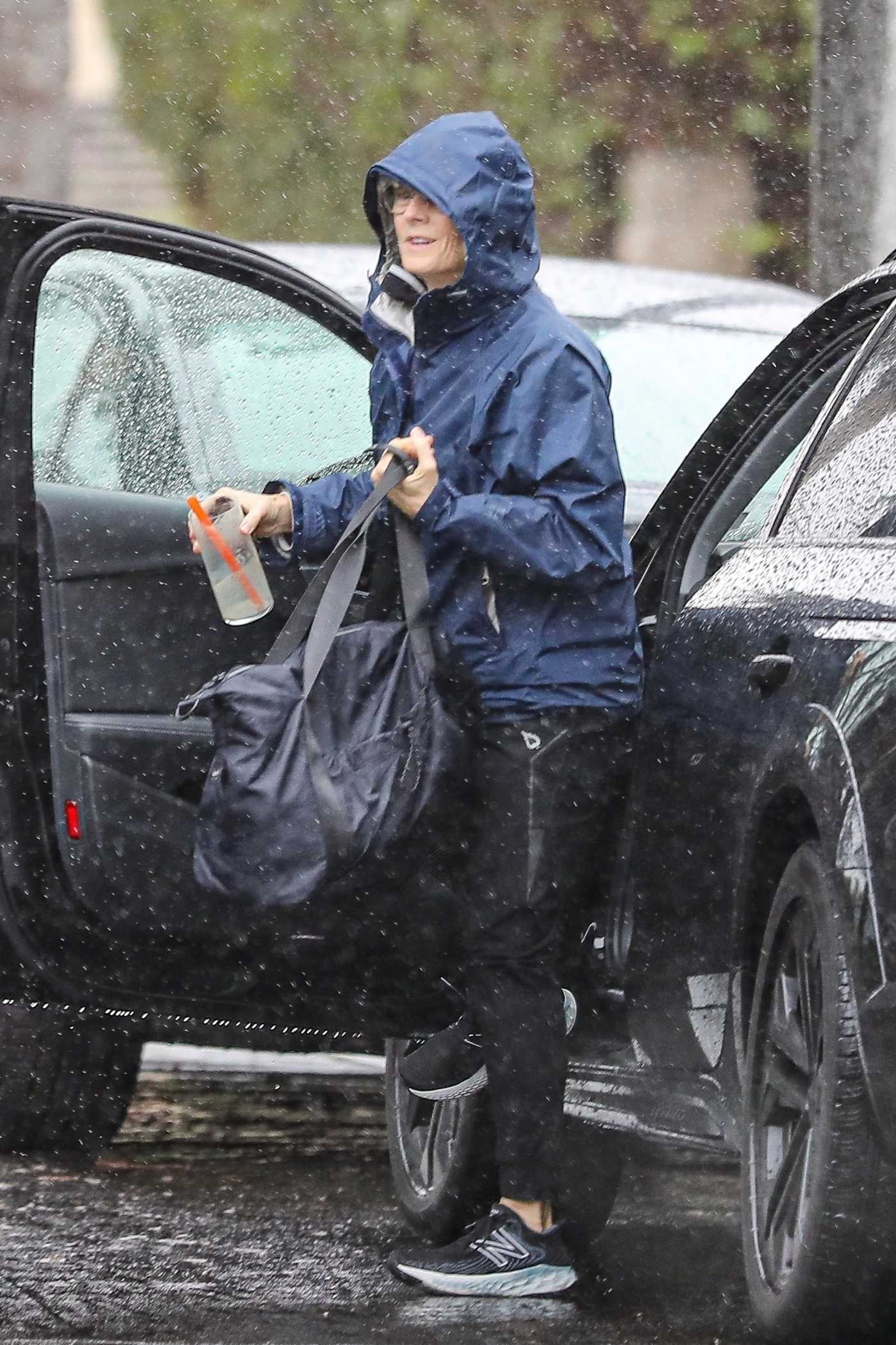 Jodie Foster in a Blue Jacket Braves the Rain for a Gym Session in Beverly Hills 12/29/2021