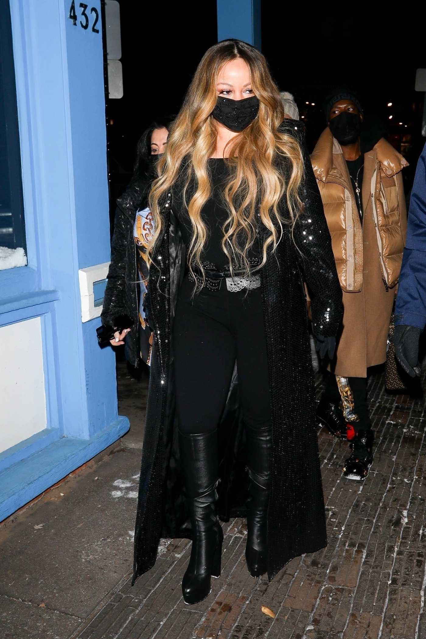 Mariah Carey in a Black Outfit Goes Christmas Shopping with Family in Aspen 12/20/2021