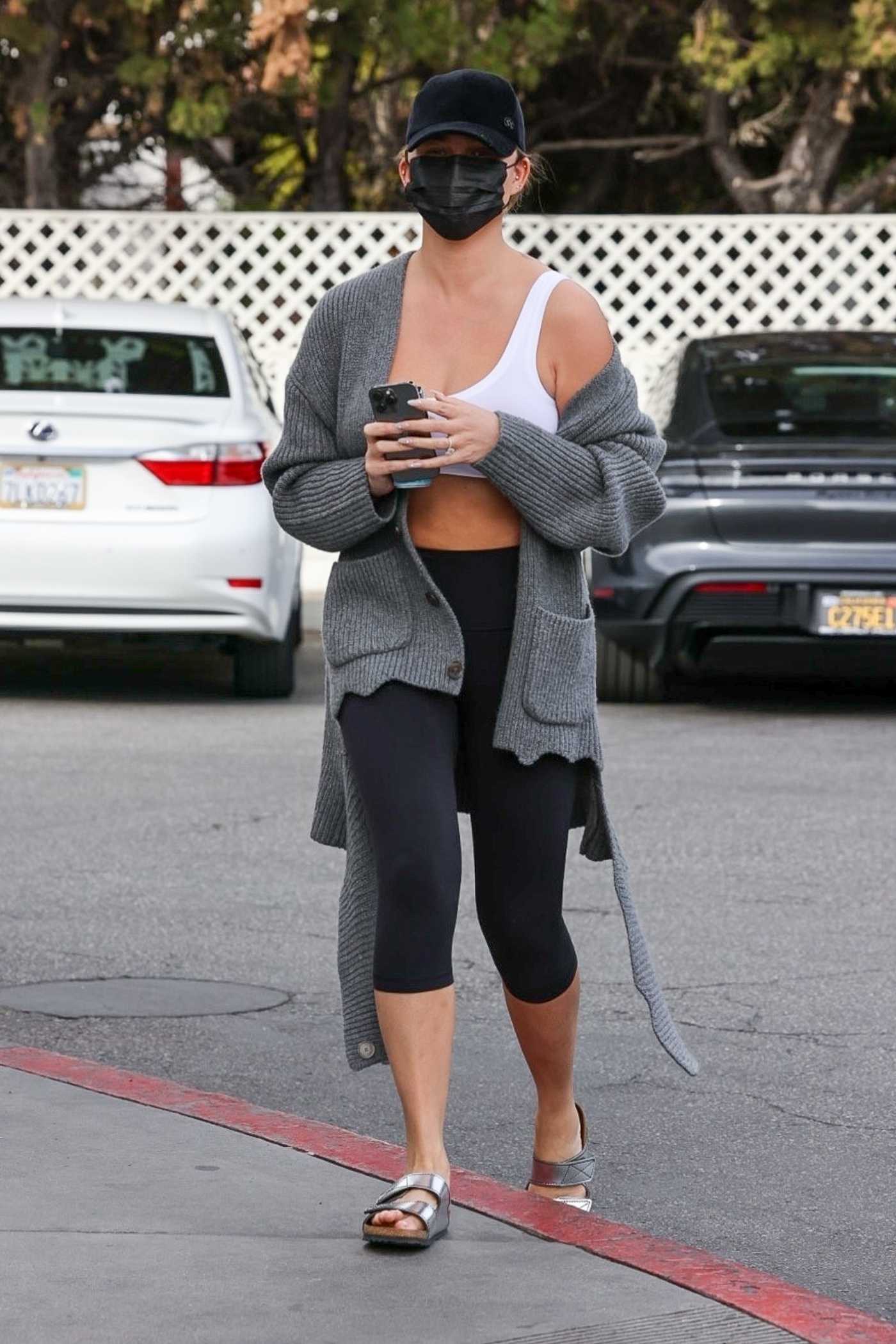 Chrissy Teigen in a Black Protective Mask Does a Grocery Run in Beverly Hills 01/28/2022