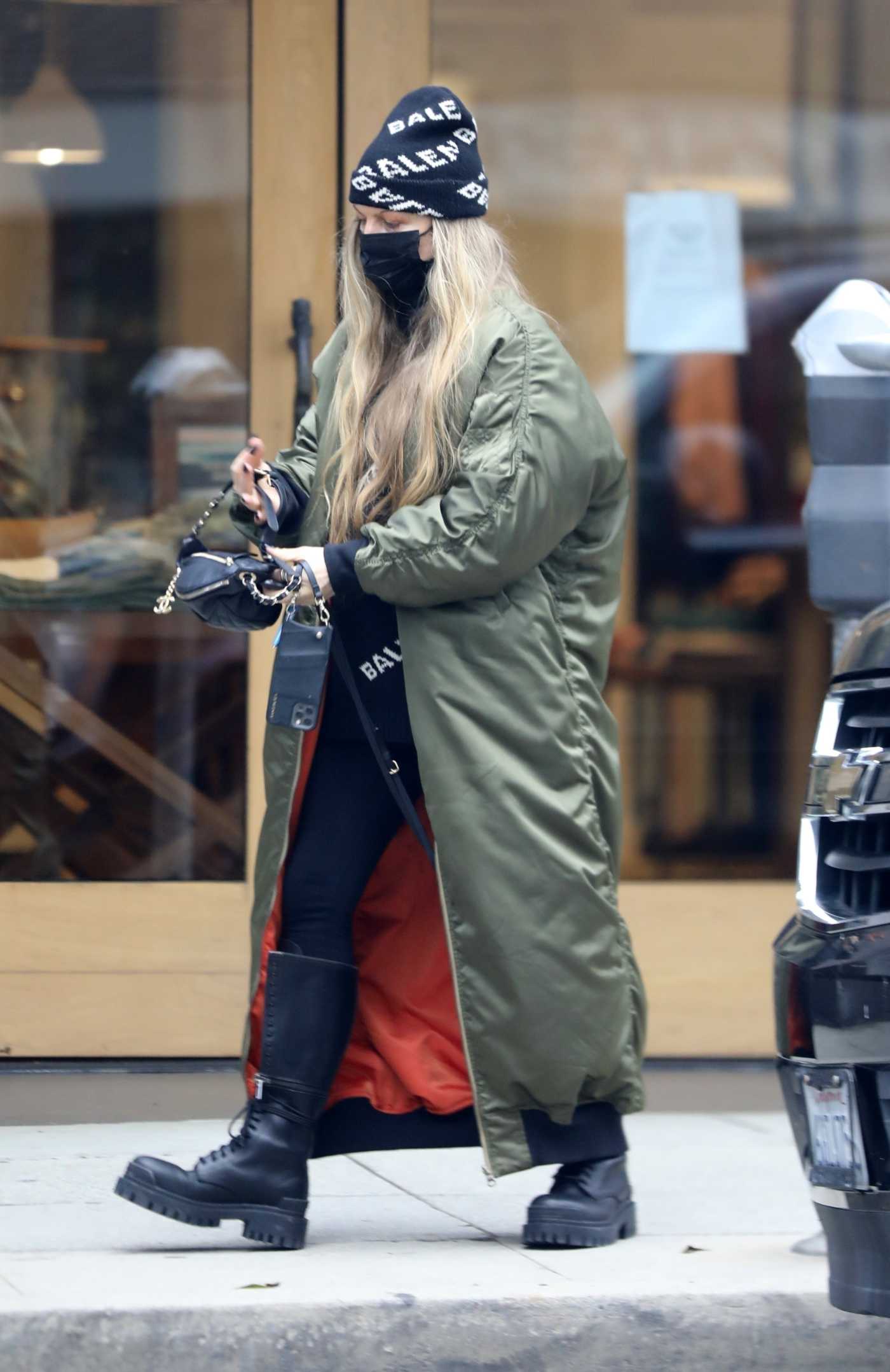 Fergie in an Olive Puffer Coat Was Seen Out in Los Angeles 01/19/2022