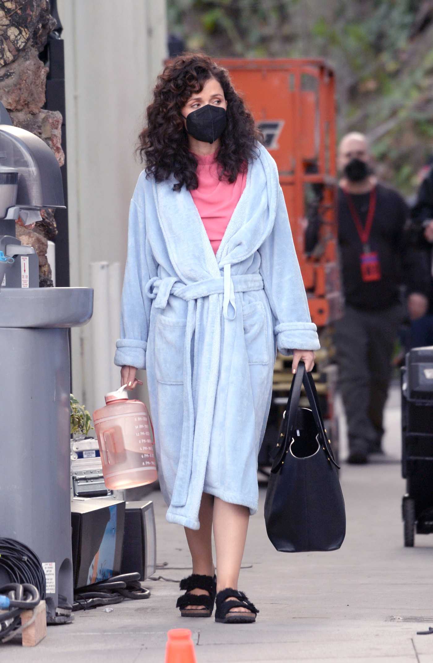 Rose Byrne in a Baby Blue Bathrobe Was Seen Out in Los Angeles 01/12/2022