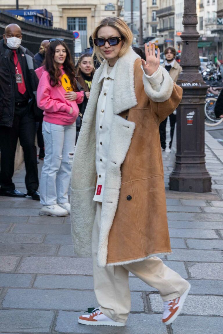 Gigi Hadid in a Tan Sheepskin Coat
