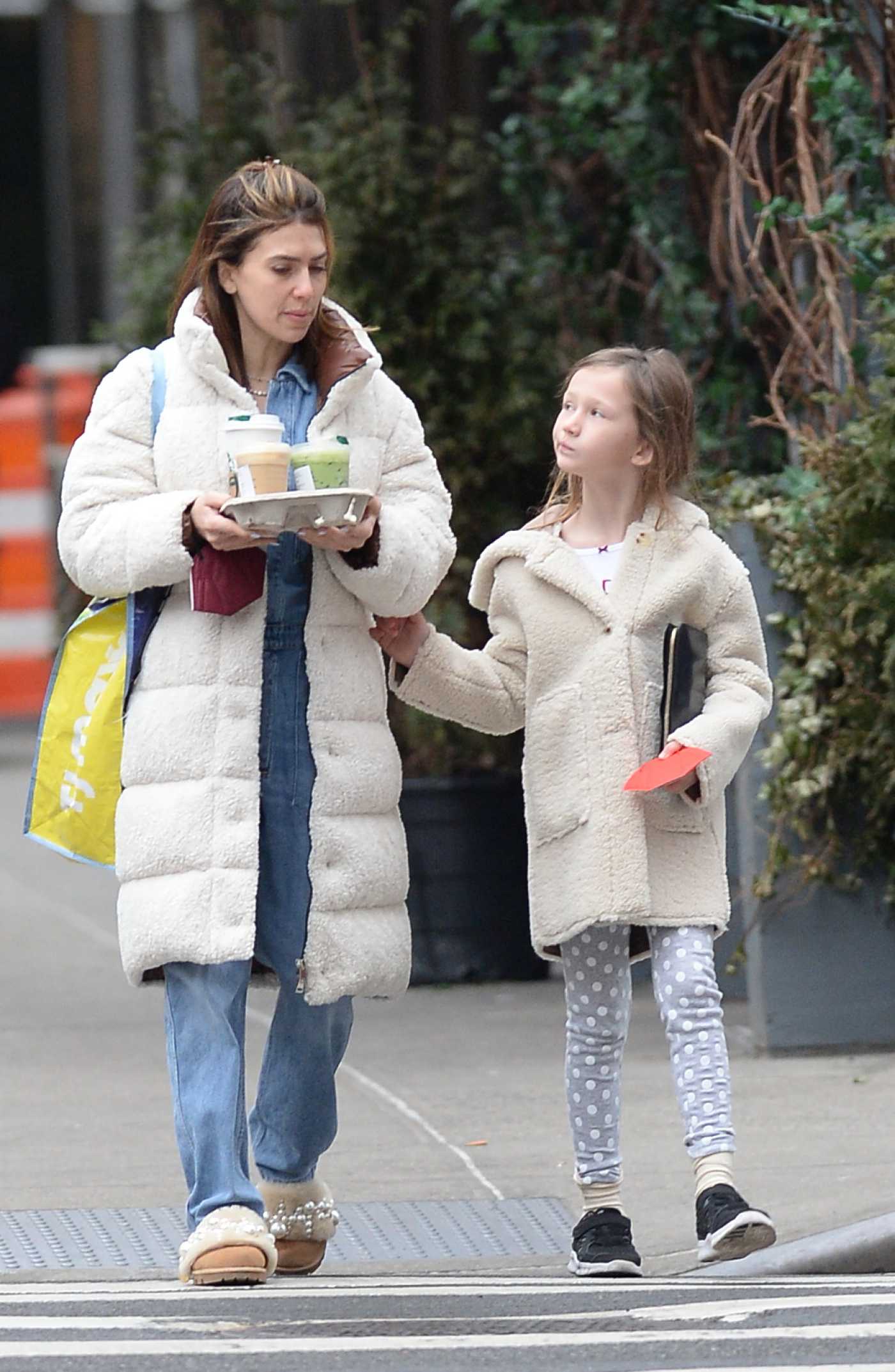 Hilaria Baldwin in a White Coat Was Seen Out with Her Daughter in NYC 03/07/2022