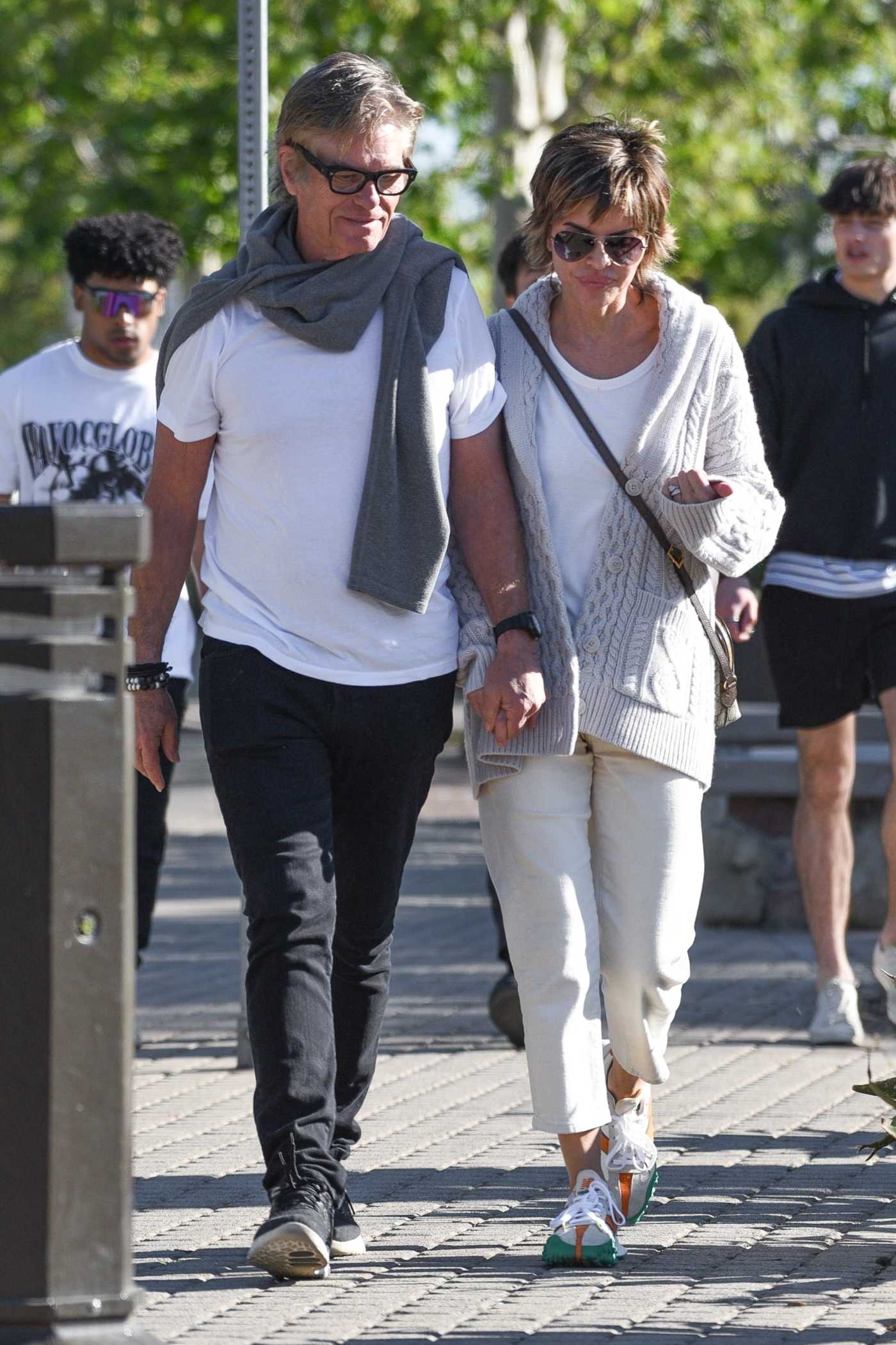 Lisa Rinna in a Beige Pants Was Seen Out with Harry Hamlin in Malibu 03/12/2022