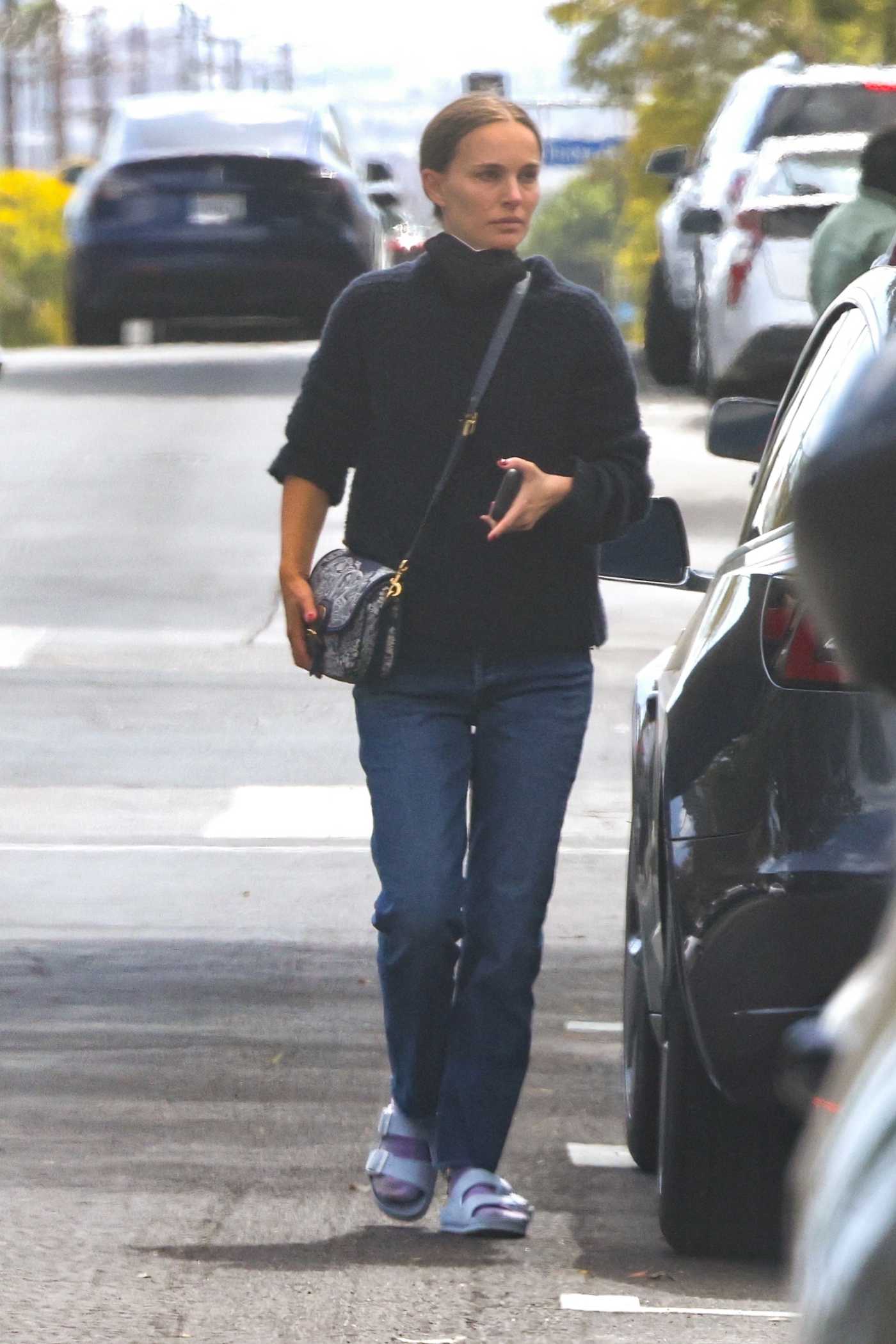 Natalie Portman in a Black Sweater Goes Shopping in Los Feliz 03/05/2022