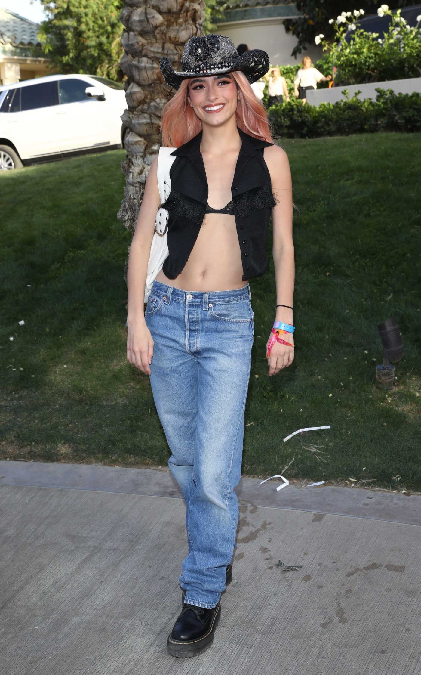 Dixie D'amelio in a Grey Hat Attends 2022 Coachella Valley Music And Arts Festival in Indio 04/16/2022