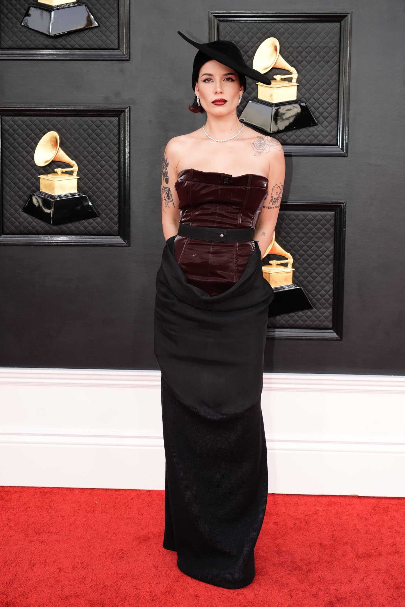 Halsey Attends the 64th Annual Grammy Awards at the MGM Grand Garden Arena in Las Vegas 04/03/2022