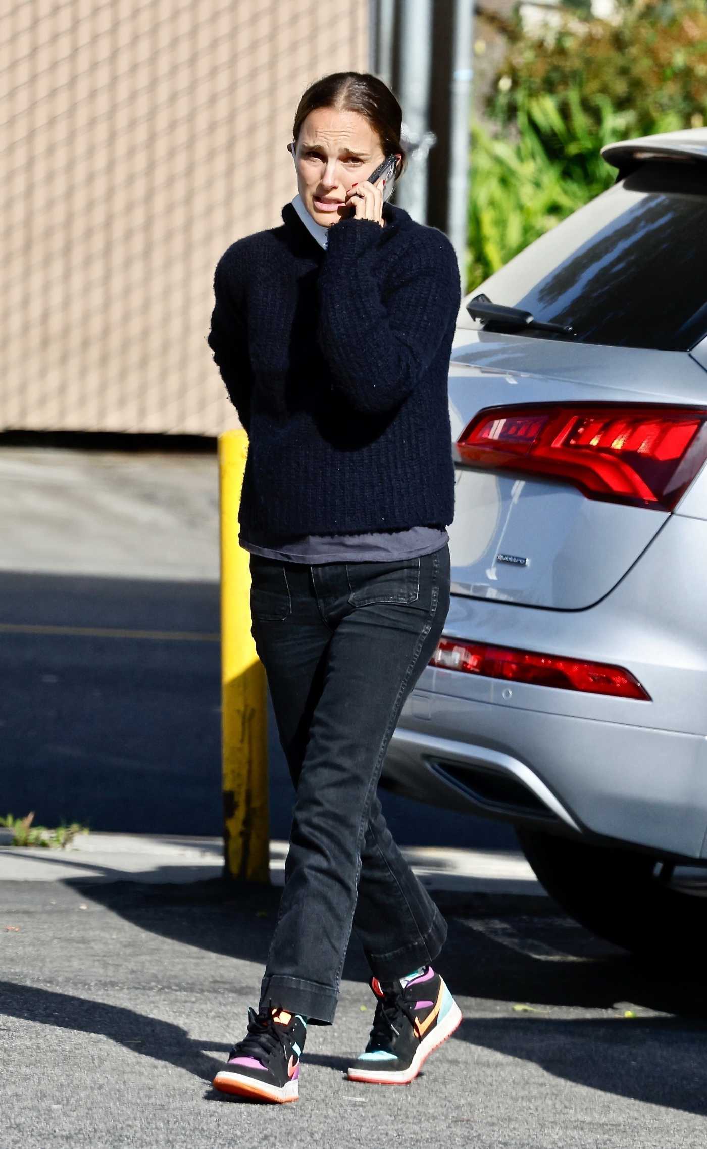 Natalie Portman in a Black Sweater Was Seen Out in Los Feliz 04/20/2022