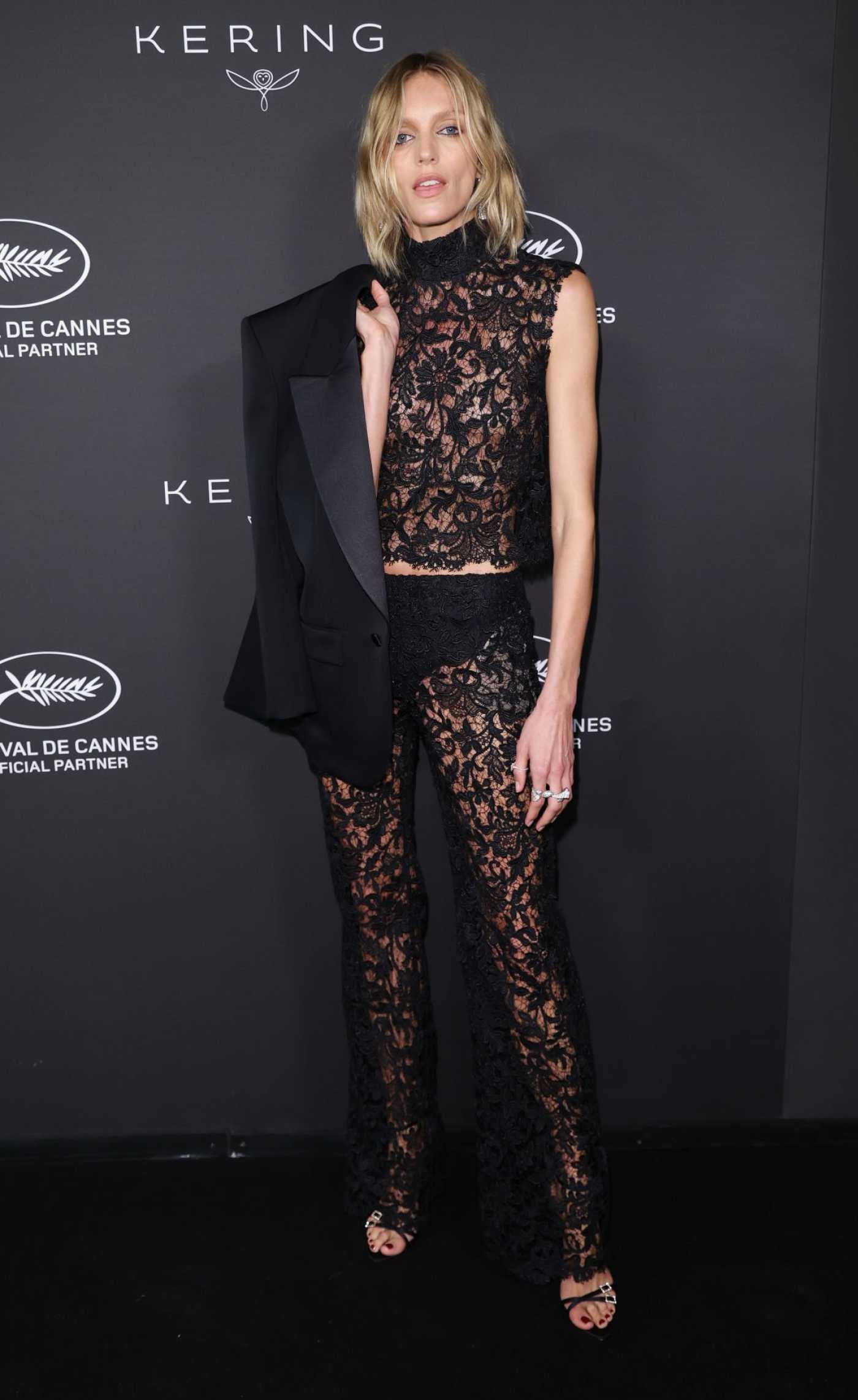 Anja Rubik Attends the Annual Kering Women in Motion Awards Photocall at Place de la Castre in Cannes 05/22/2022