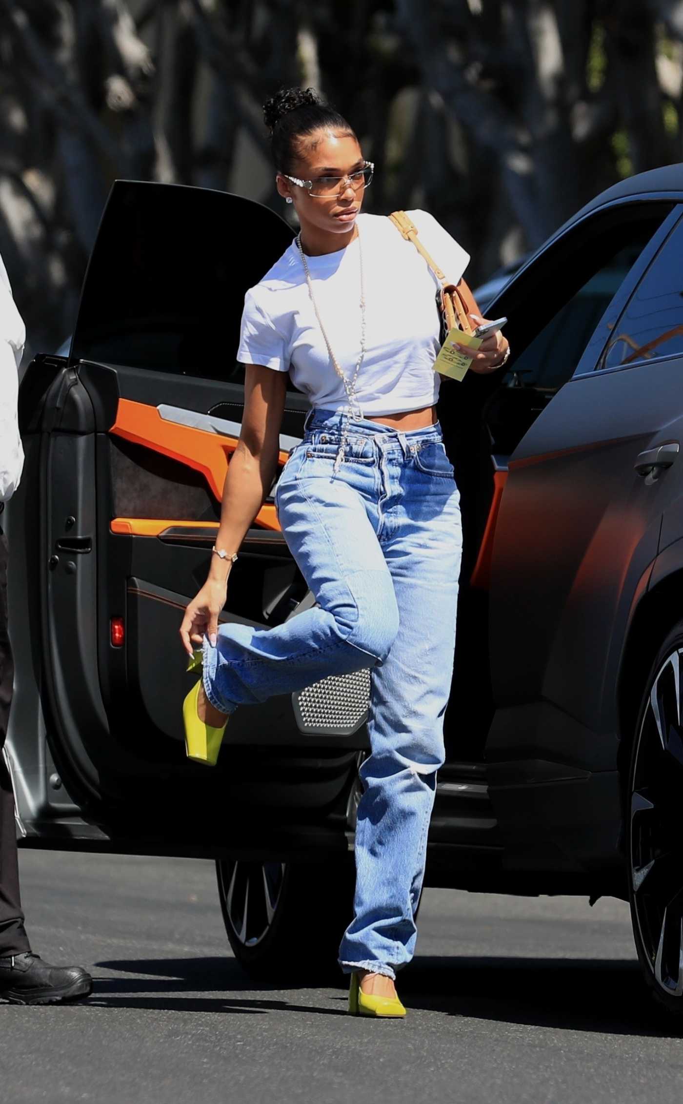 Lori Harvey in a White Tee Was Seen on Melrose Place in West Hollywood 05/13/2022