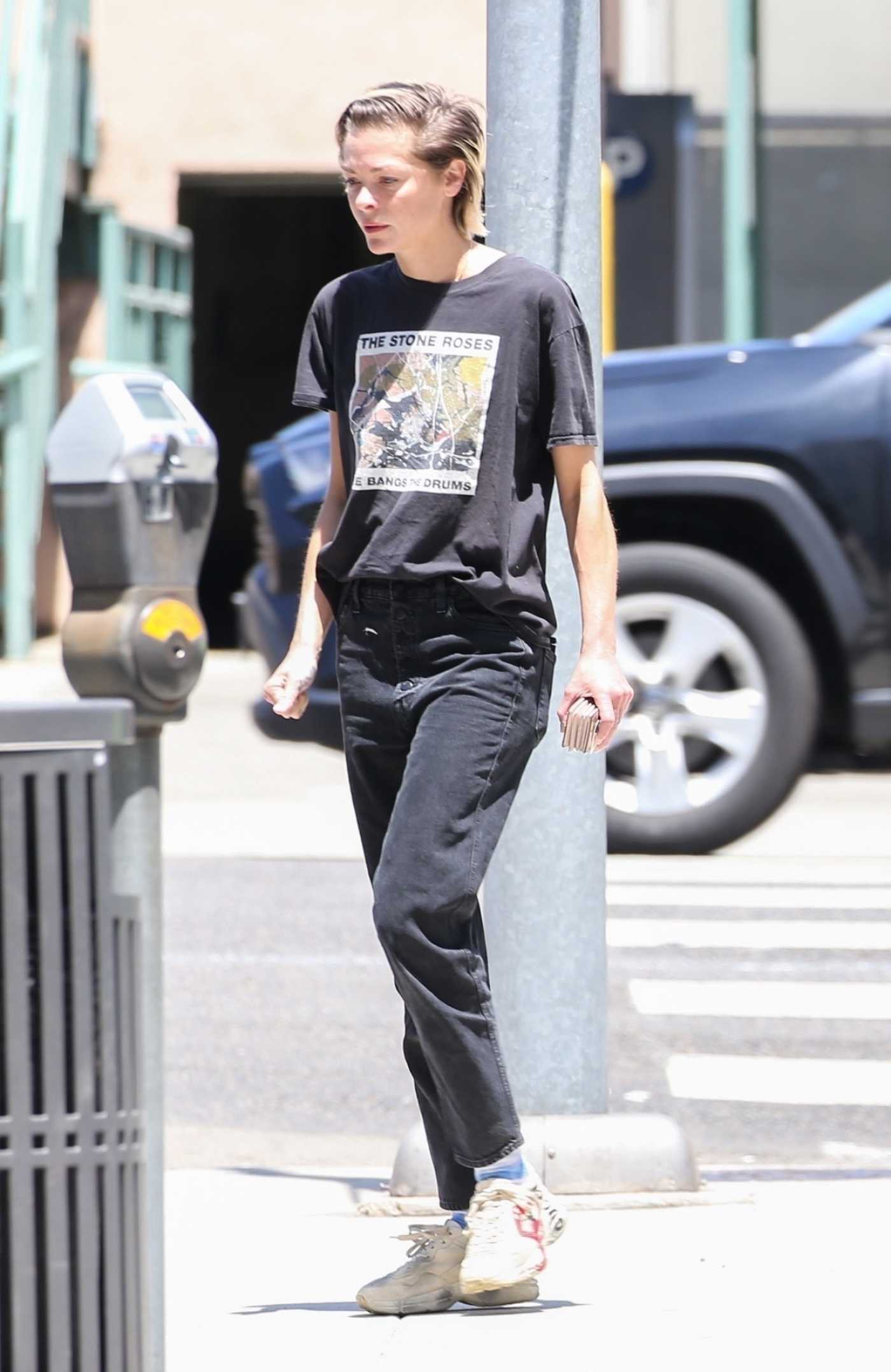Jaime King in a Black Tee Puffs Her Cigarettes Out in Beverly Hills 06/19/2022