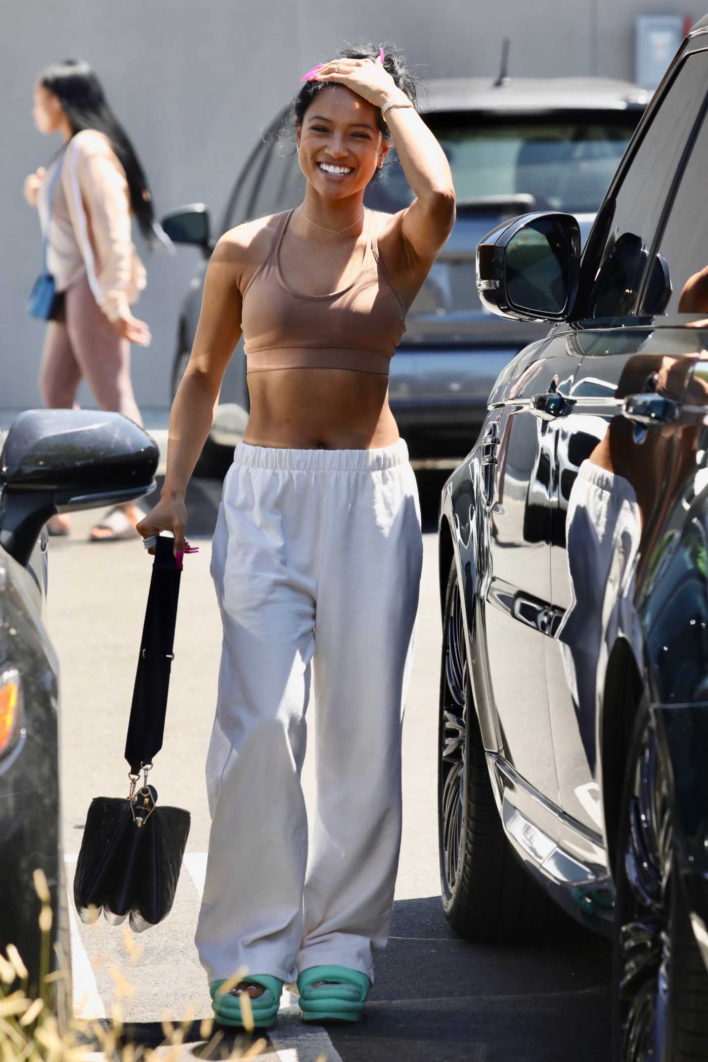 Karrueche Tran in a White Sweatpants Was Seen Out in Los Angeles 07/12/2022