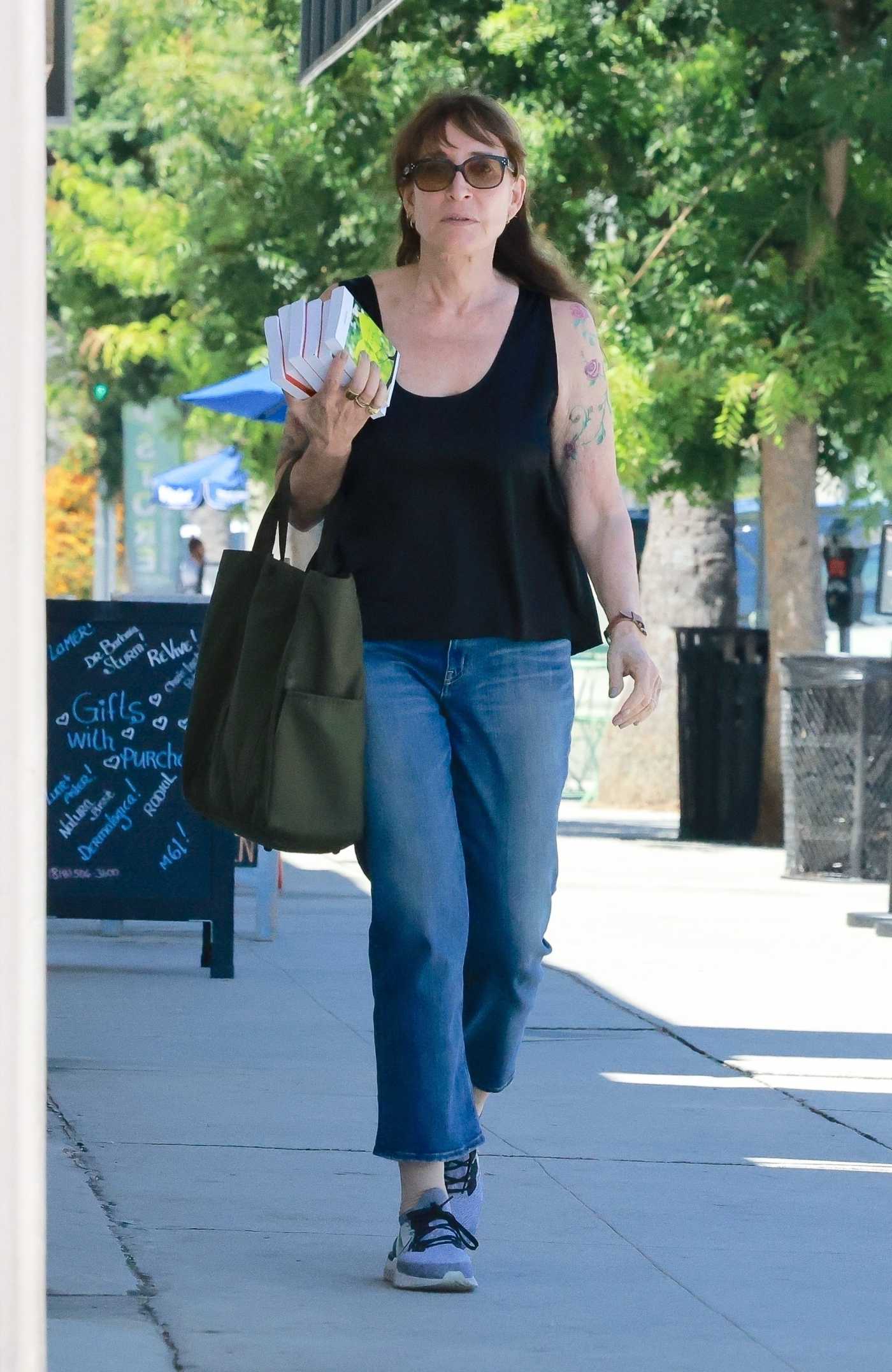 Katey Sagal in a Black Tank Top Does Some Shopping in Studio City 07/08/2022