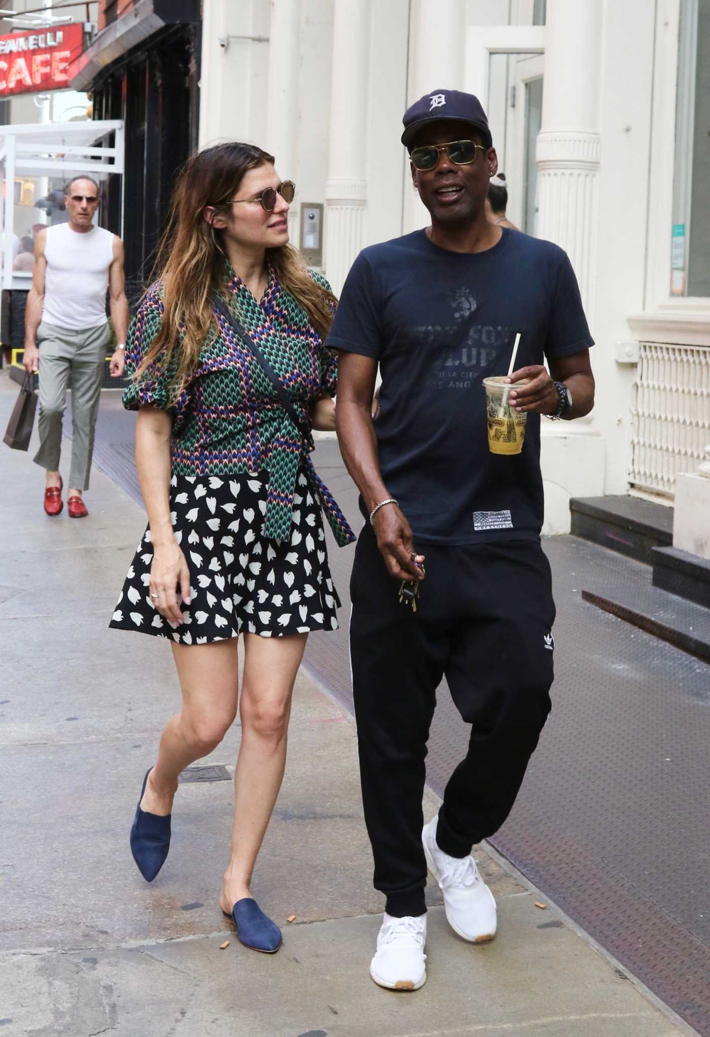 Lake Bell in a Black Patterned Mini Skirt Goes Shopping Around Manhattan’s Soho Area with Chris Rock in New York City 07/24/2022