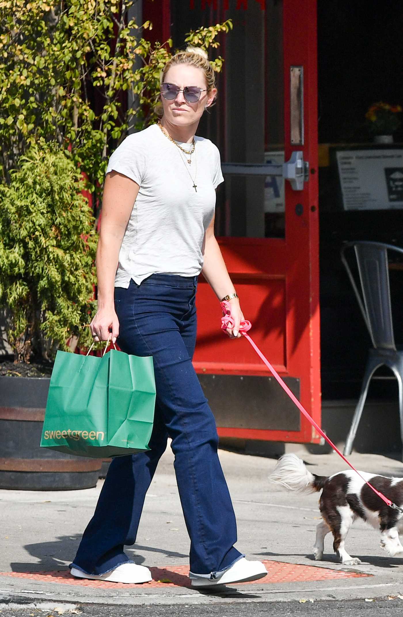Lindsey Vonn in a White Tee Was Seen Out in New York 08/28/2022