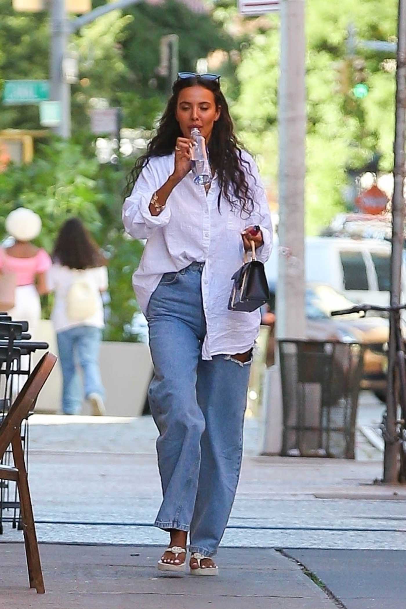 Maya Jama in a Baggy Blue Jeans Was Seen Out in New York 08/23/2022