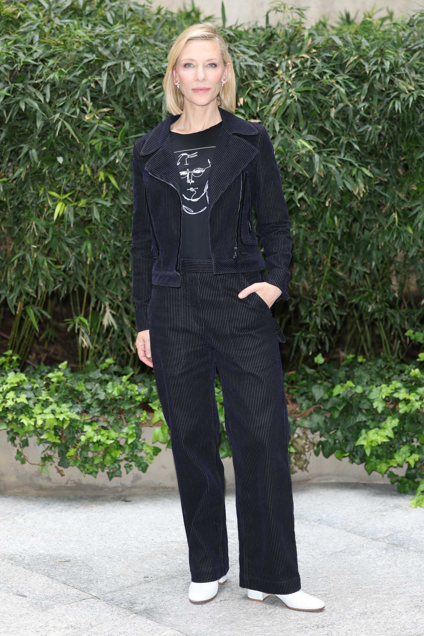 Cate Blanchett Attends the Giorgio Armani Fashion Show During 2022 Milan Fashion Week in Milan 09/25/2022