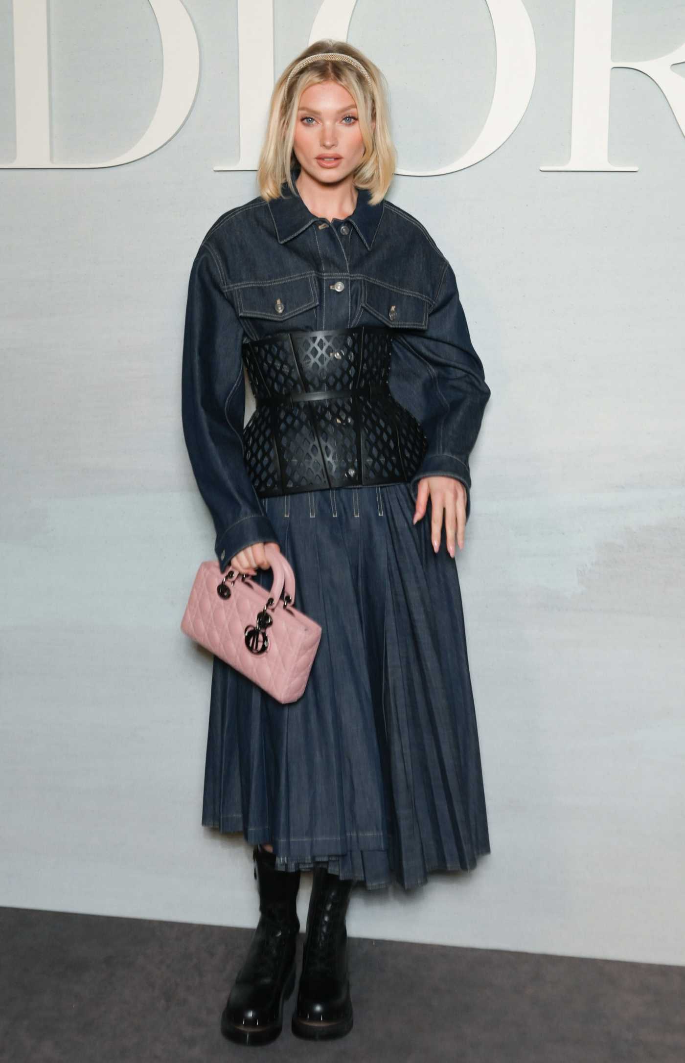 Elsa Hosk Attends the Christian Dior Fashion Show During 2022 Paris Fashion Week in Paris 09/27/2022