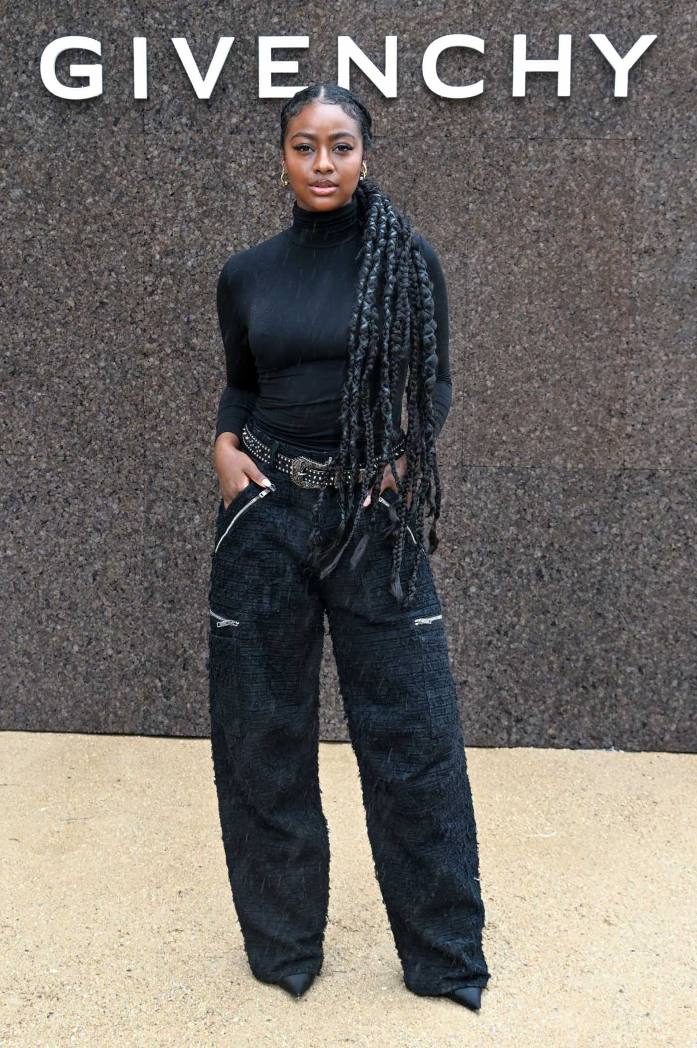 Justine Skye Attends the Givenchy Womenswear Fashion Show During 2022 Paris Fashion Week in Paris 10/02/2022