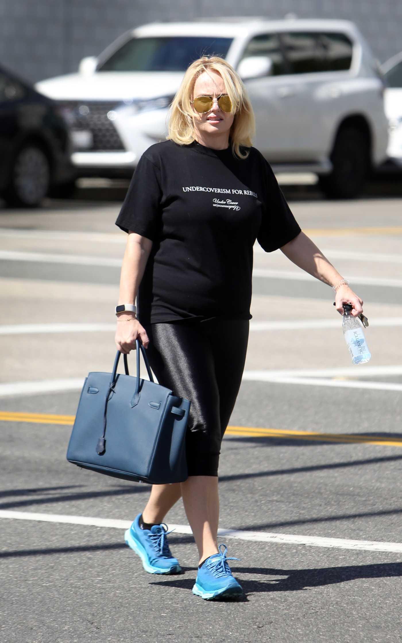 Rebel Wilson in a Blue Sneakers Was Seen Out in Hollywood 10/04/2022