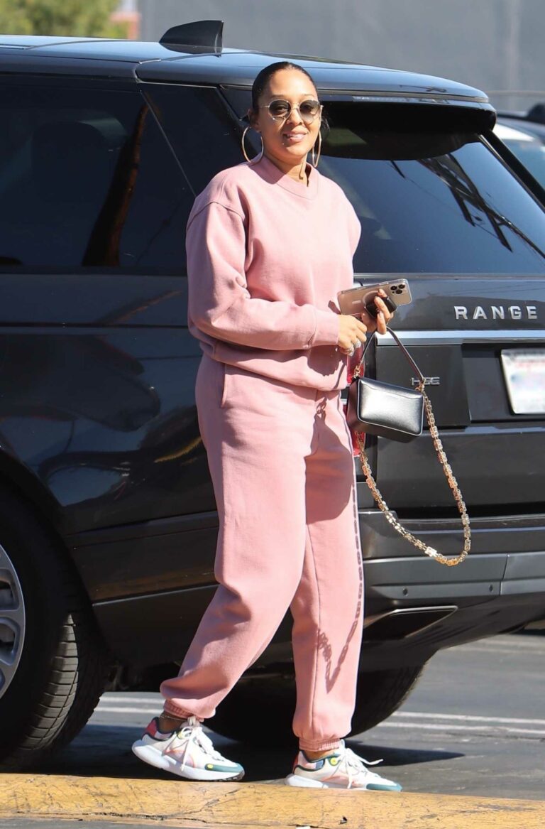 Tia Mowry in a Pink Sweatsuit