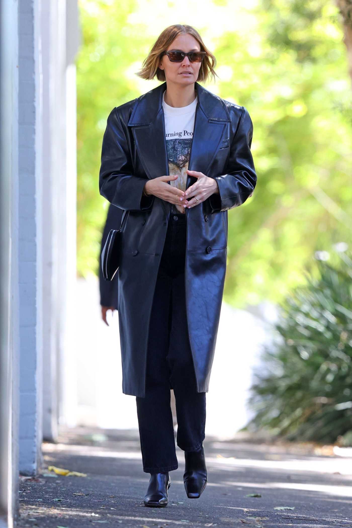 Lara Bingle in a Black Leather Coat Was Seen Out in Sydney 11/22/2022