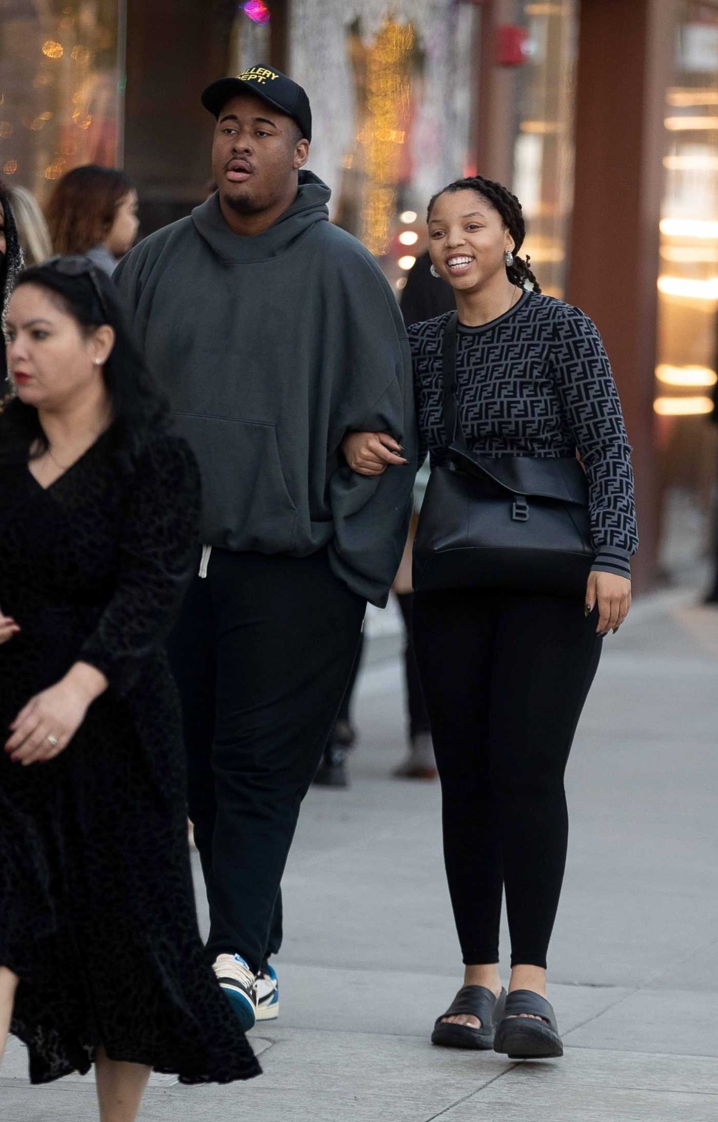 Chloe Bailey in a Black Flip-Flops Was Seen Out with Quavo in Beverly Hills 12/24/2022