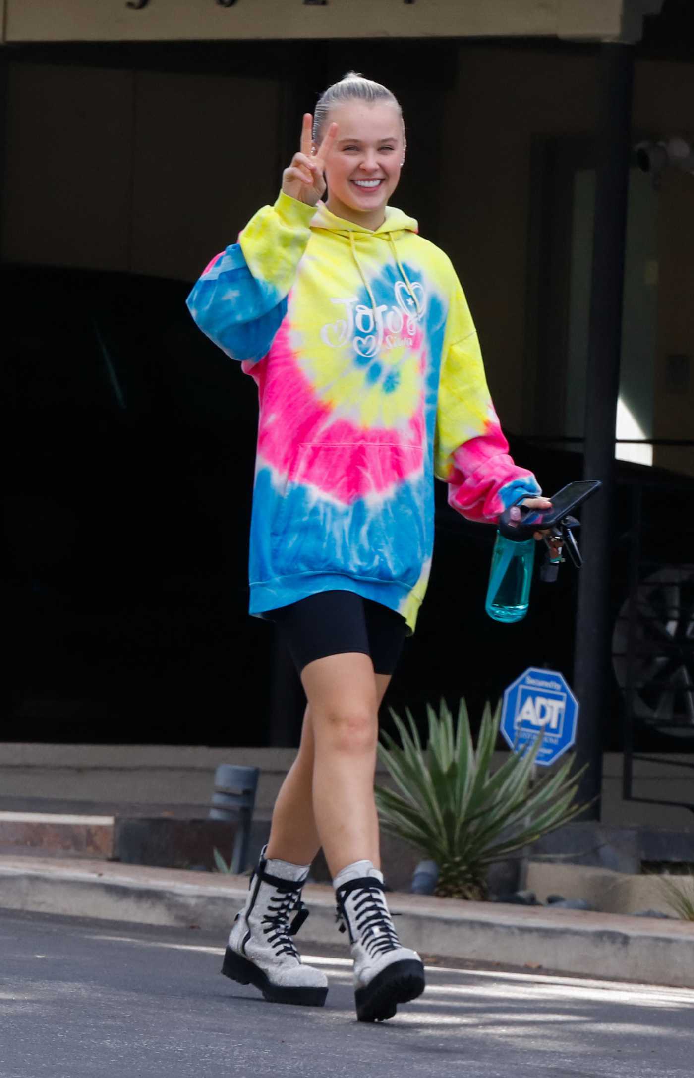 JoJo Siwa in a Colorful Hoodie Was Seen Out in Los Angeles 12/07/2022