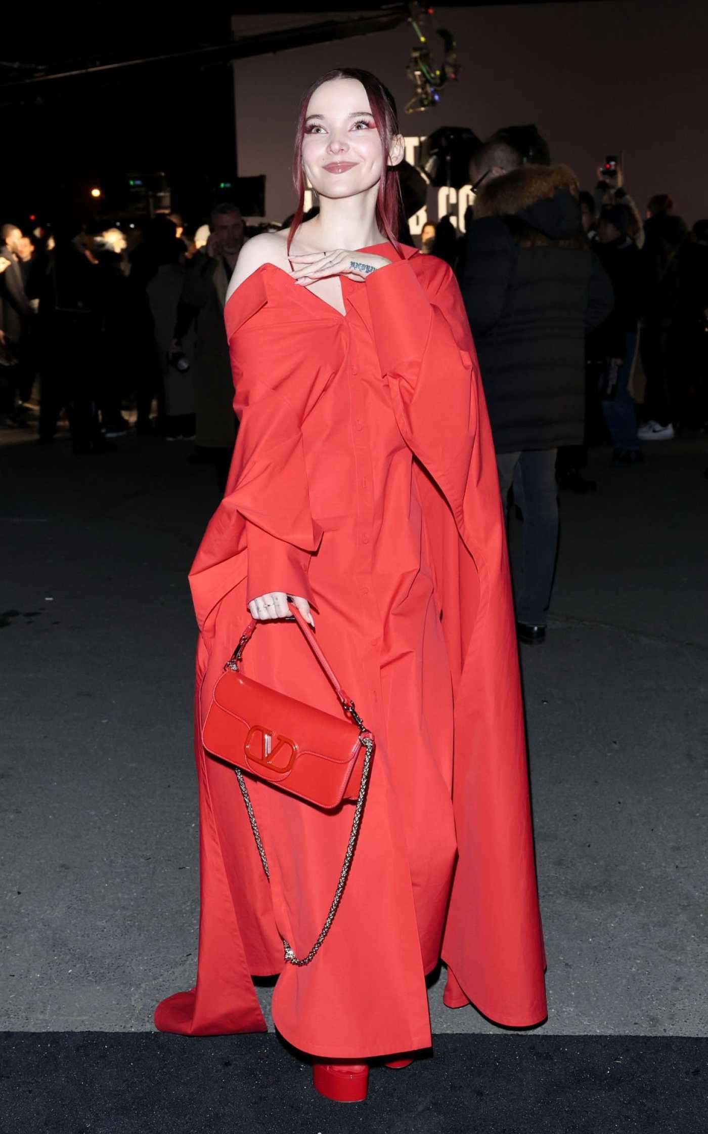 Dove Cameron Attends the Valentino Fashion Show During 2023 Paris Fashion Week in Paris 01/25/2023