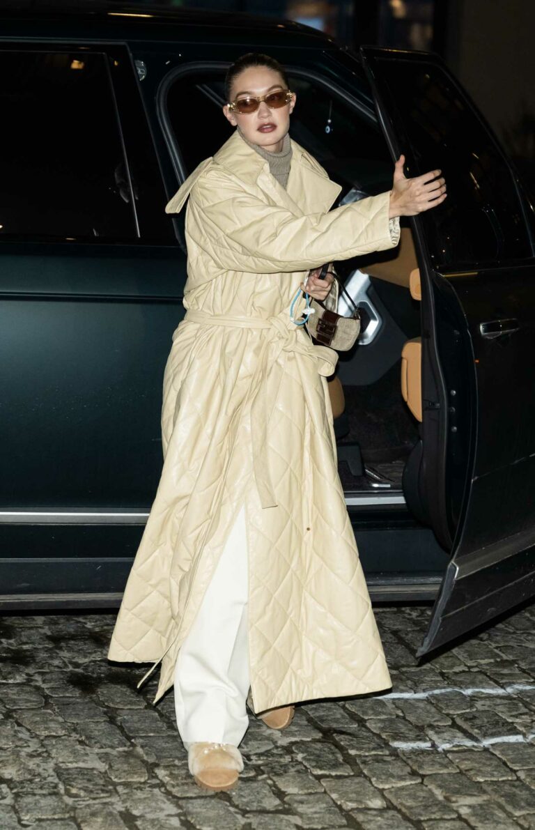 Gigi Hadid in a Beige Coat