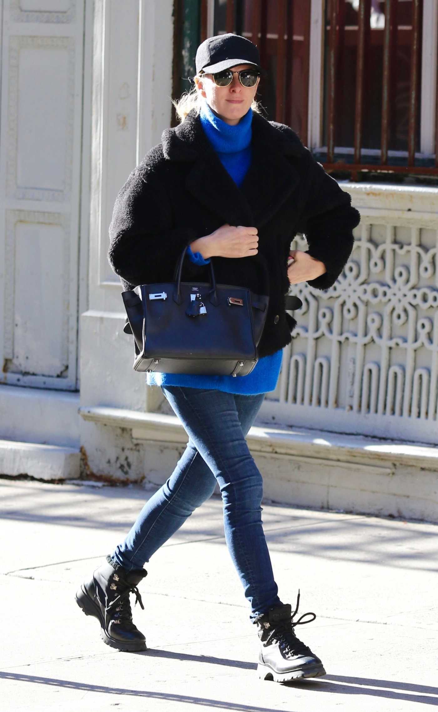 Nicky Hilton in a Black Cap Was Seen Out in Manhattan in NYC 01/23/2023