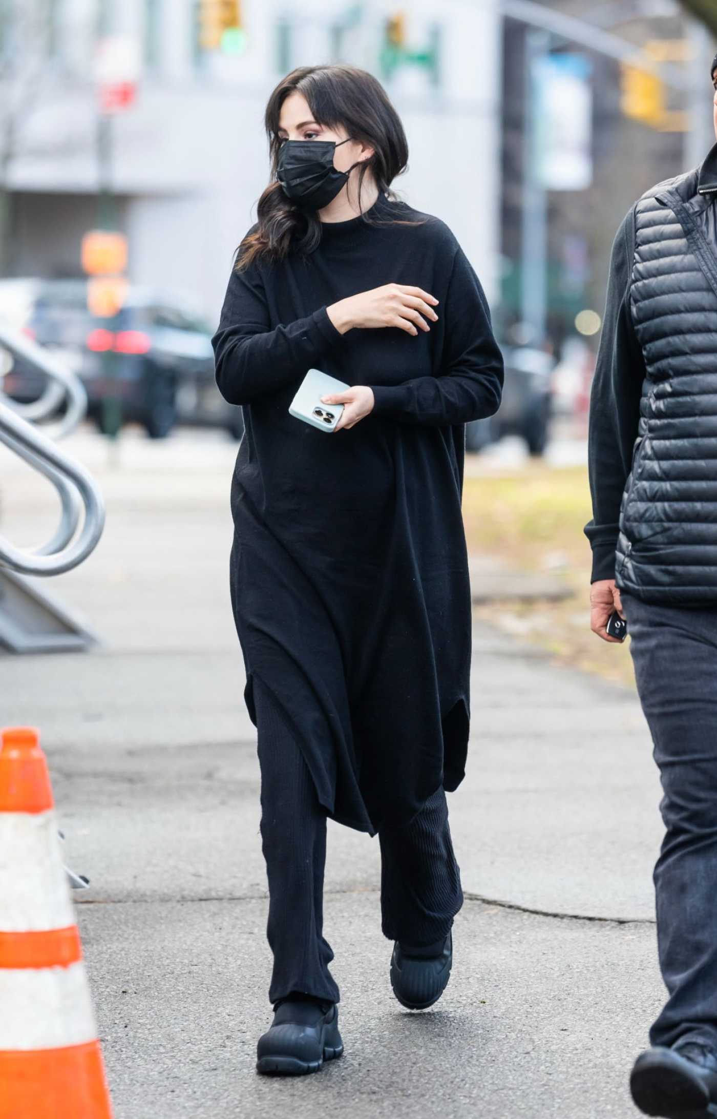Selena Gomez in a Black Outfit on the Set of Only Murders in the Building Season 3 in New York City 01/18/2023