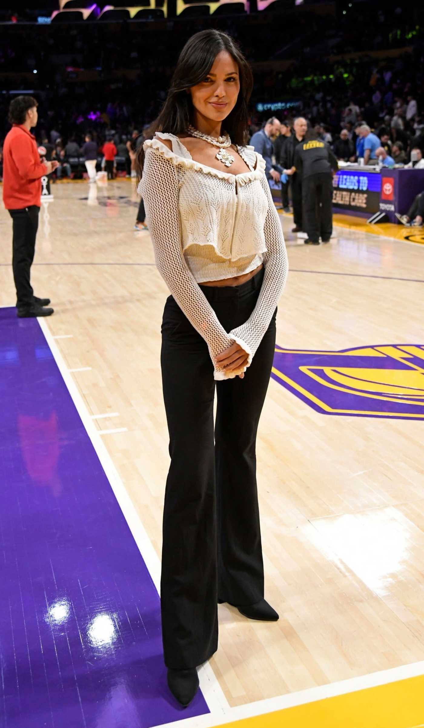 Eiza Gonzalez in a White Blouse Attends a Lakers Game in Los Angeles 03/17/2023