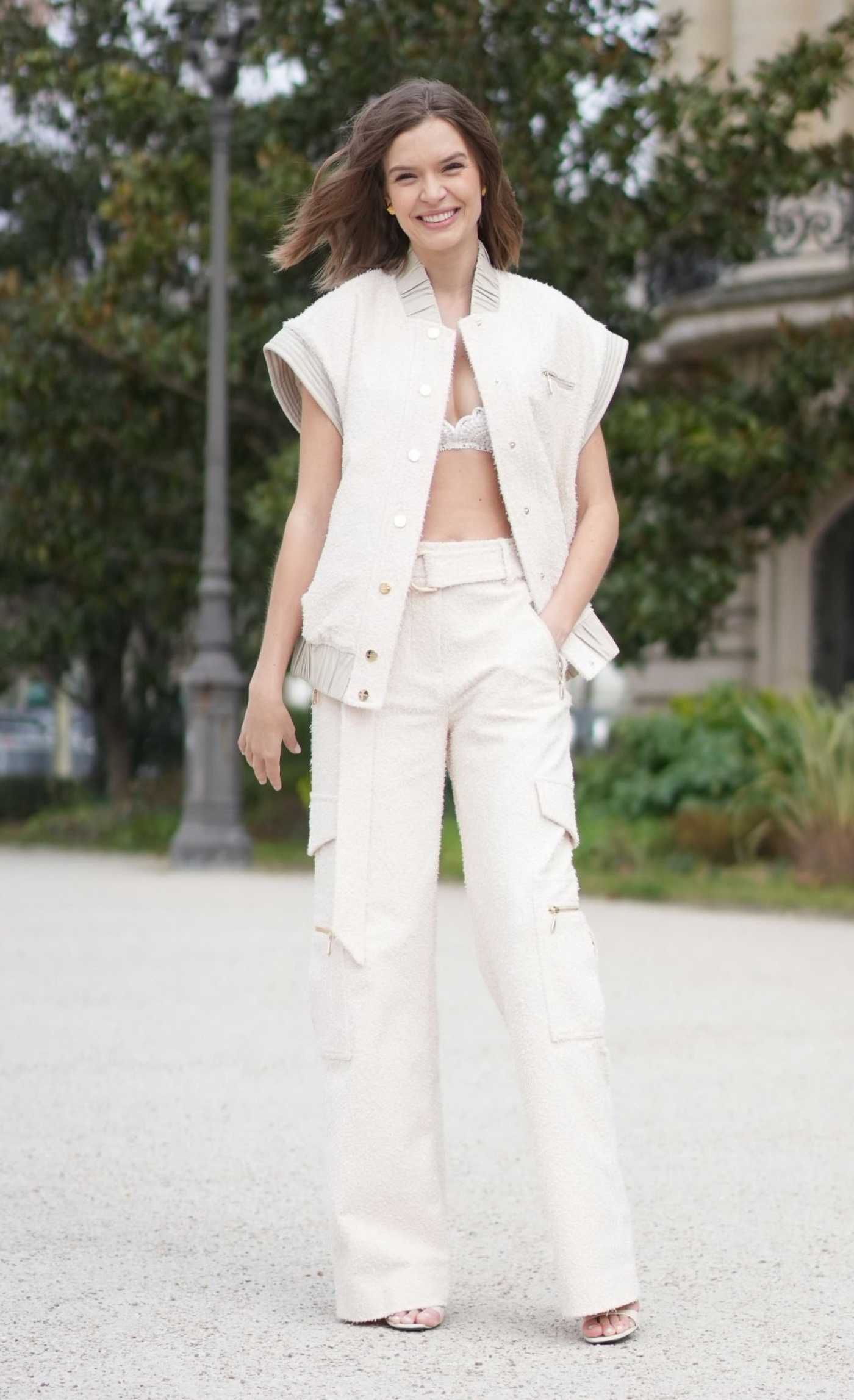 Josephine Skriver Attends the Zimmermann Womneswear Fashion Show During 2023 Paris Fashion Week in Paris 03/06/2023