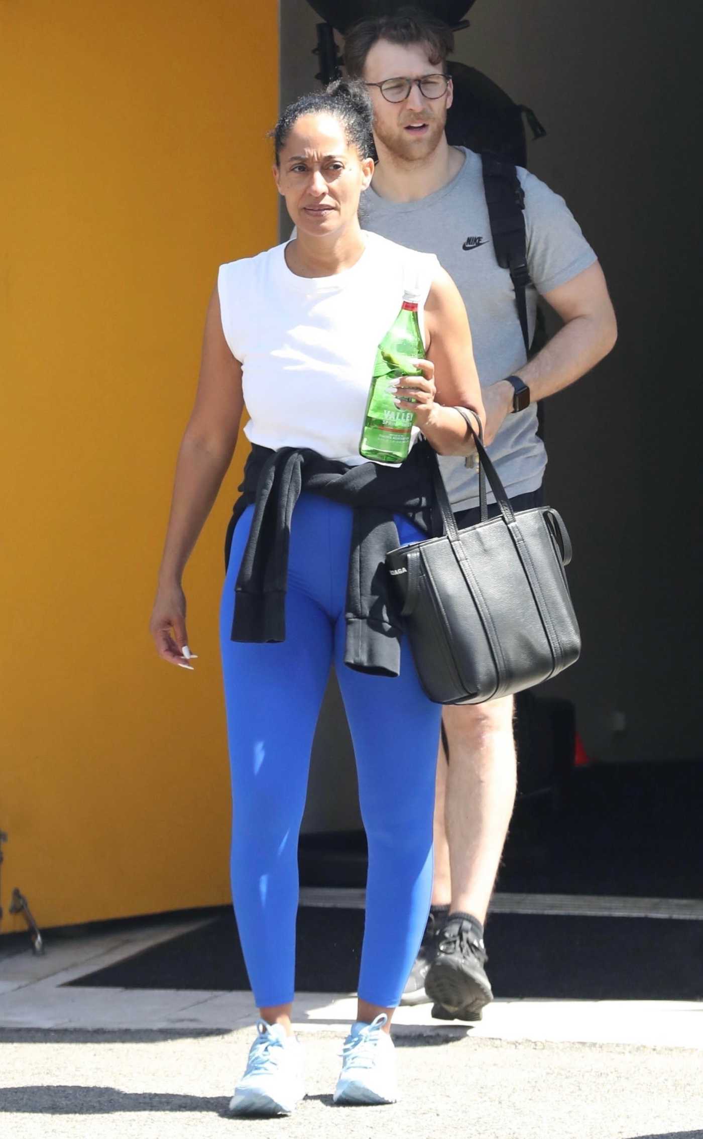 Tracee Ellis Ross in a Blue Leggings Leaves a Workout Session in Los Angeles 04/09/2023