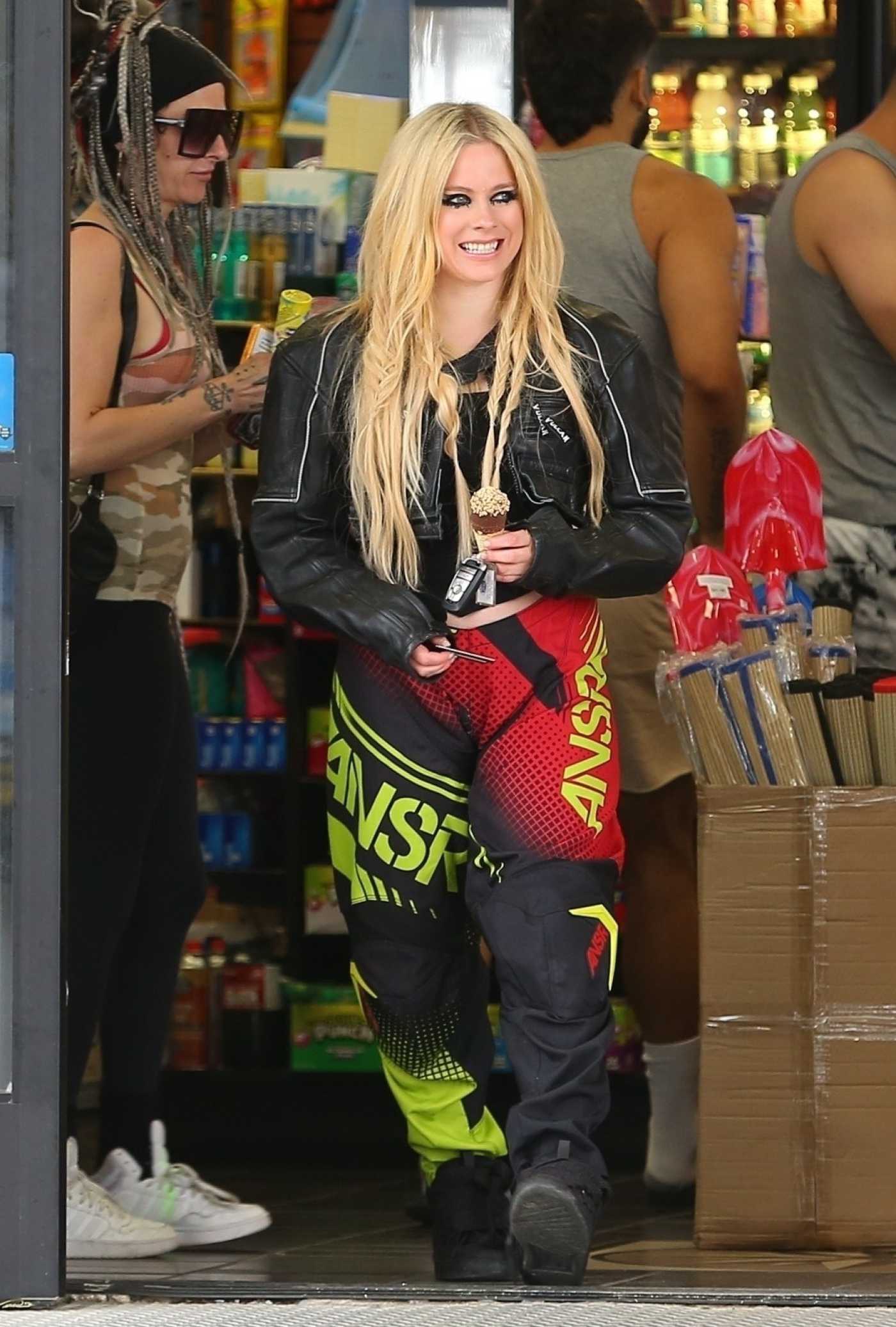 Avril Lavigne in a Black Jacket Was Seen at a Gas Station in Malibu 05/28/2023