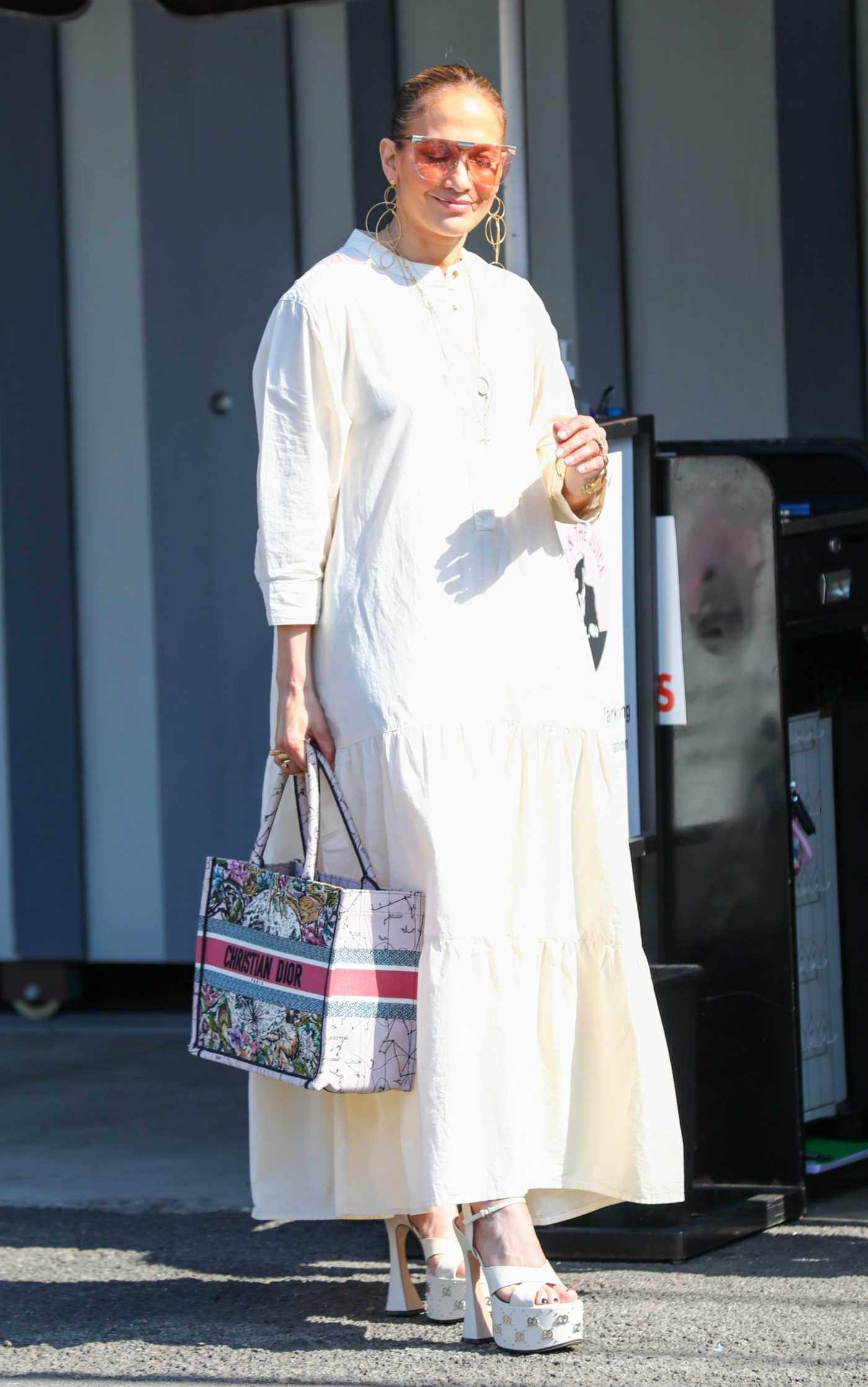 Jennifer Lopez in a White Tee Was Seen on Melrose Avenue in Los Angeles ...