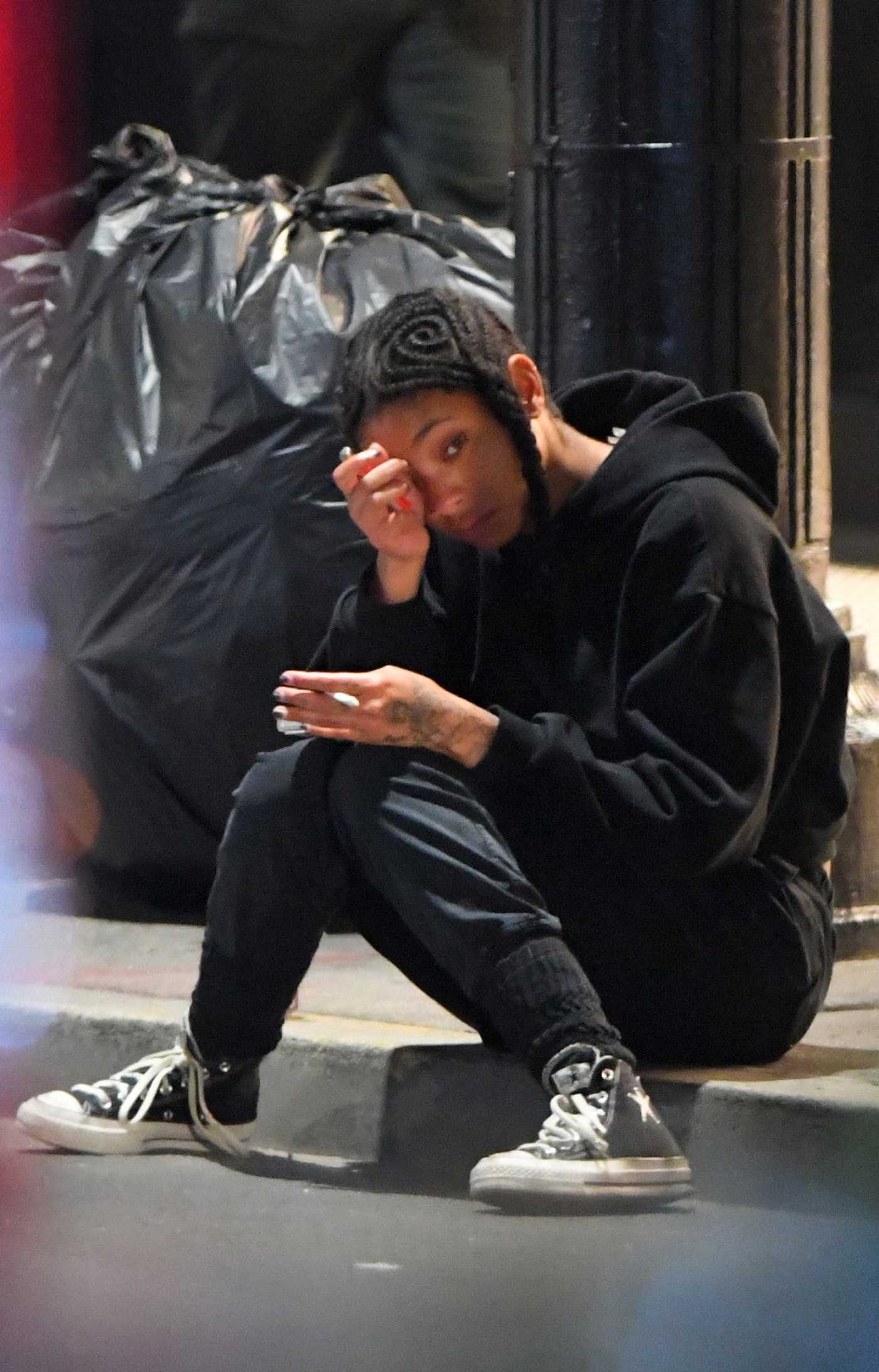 Willow Smith in a Black Hoodie Takes a Late Night Break in New York 07/07/2023
