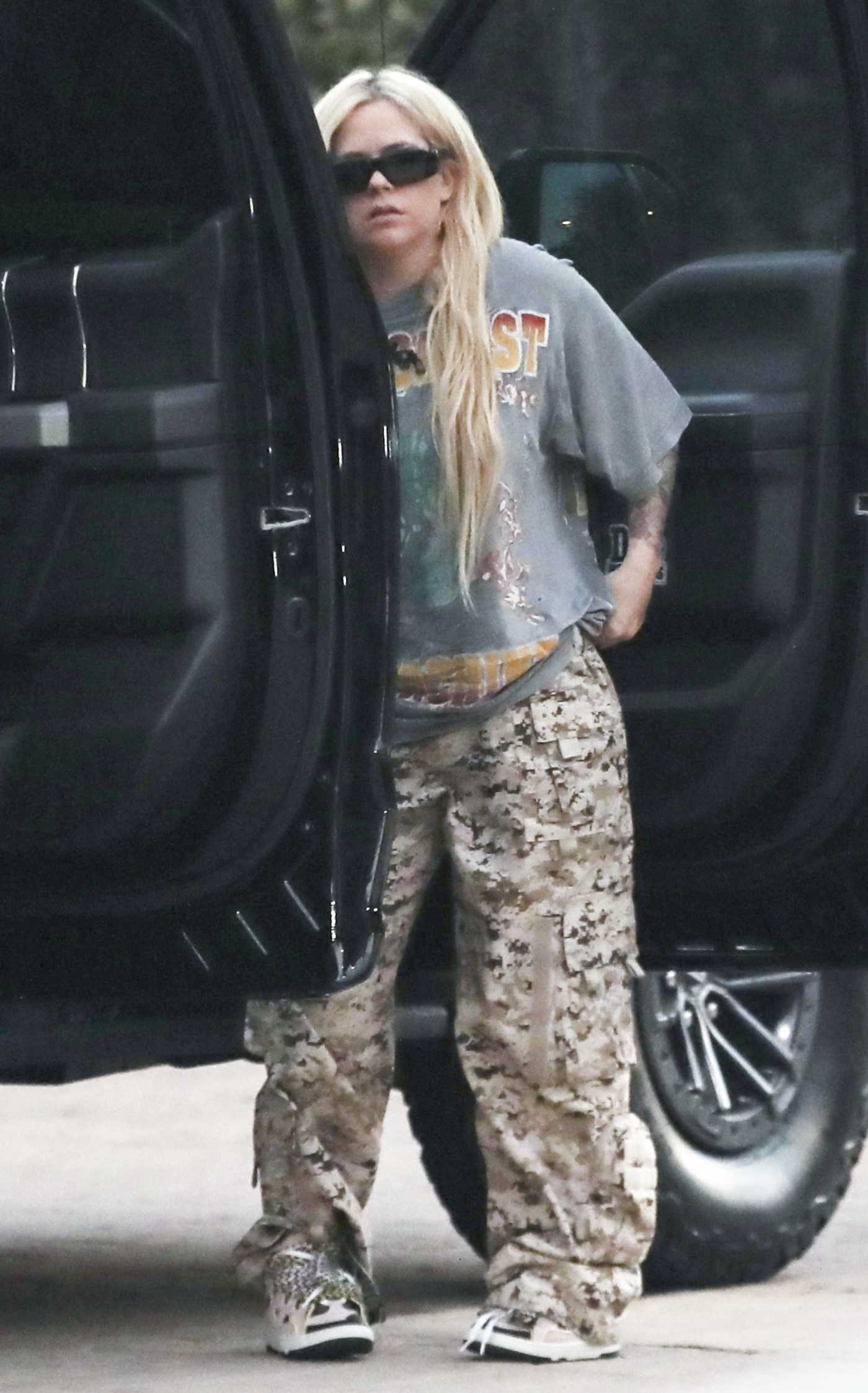 Avril Lavigne in a Camo Pants Was Seen Out in Malibu 08/15/2023