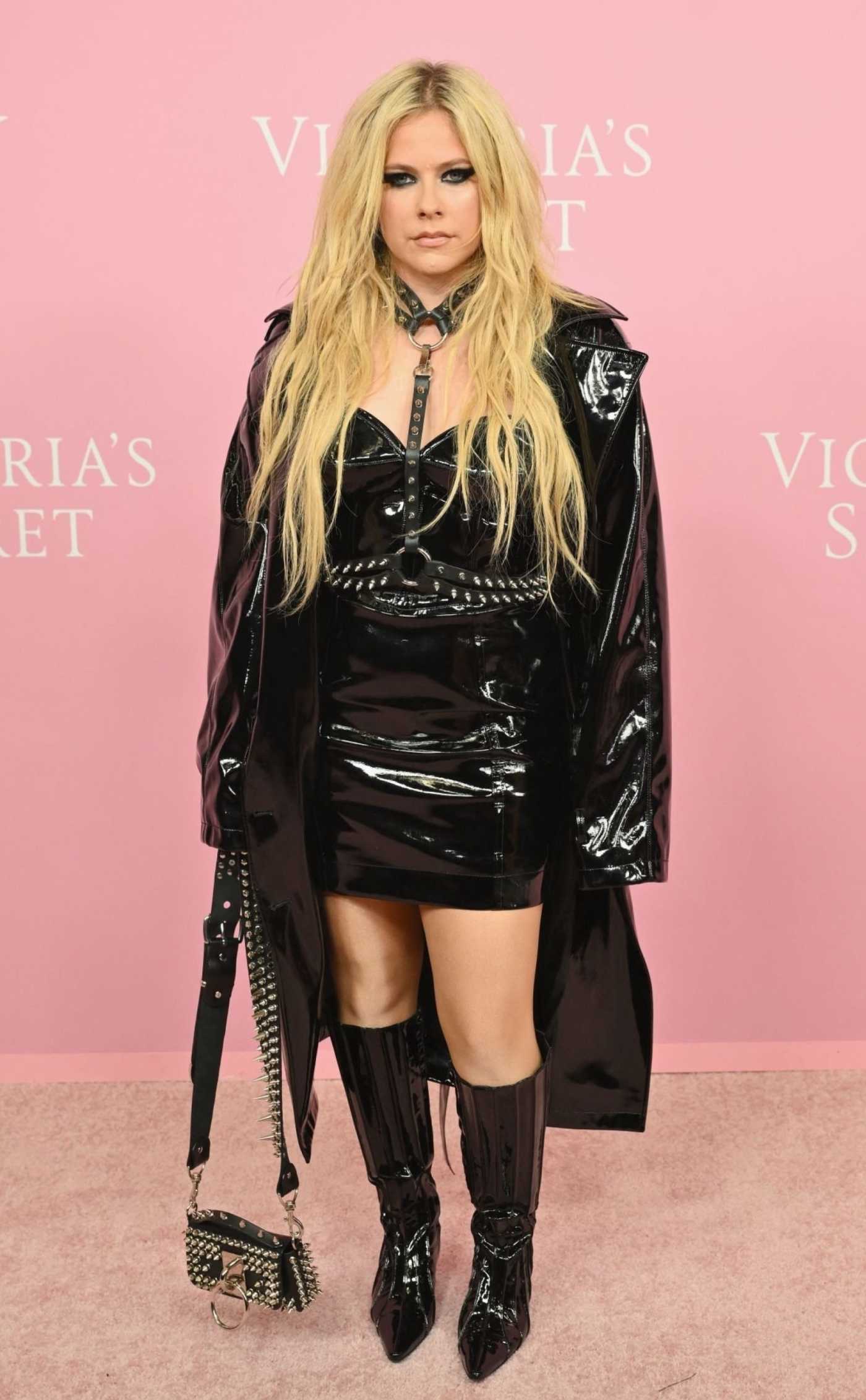 Avril Lavigne Attends 2023 Victoria's Secret World Tour Event in New York 09/06/2023