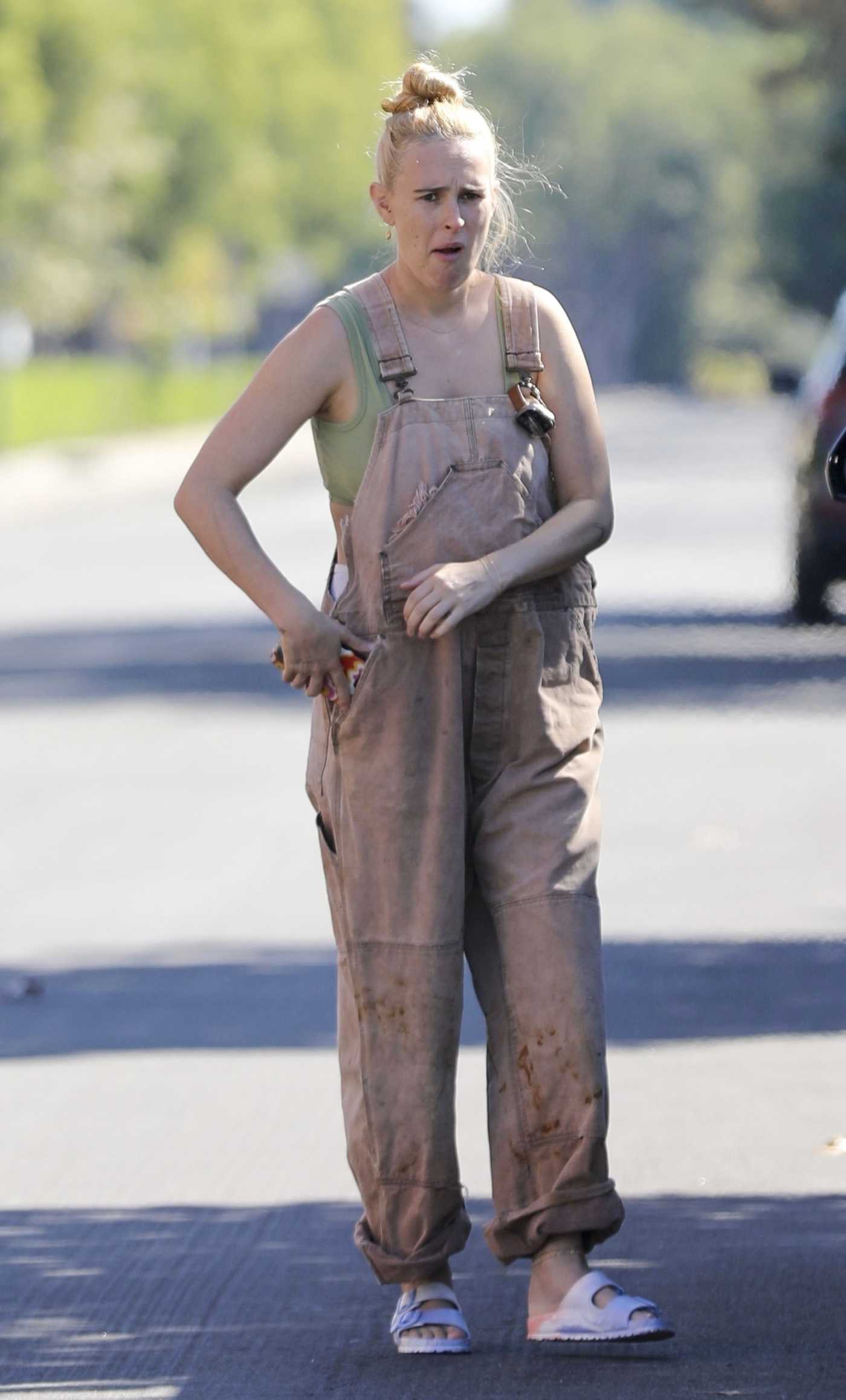 Rumer Willis in a Tan Jumpsuit Leaves a Pottery Class in Los Angeles 10/08/2023